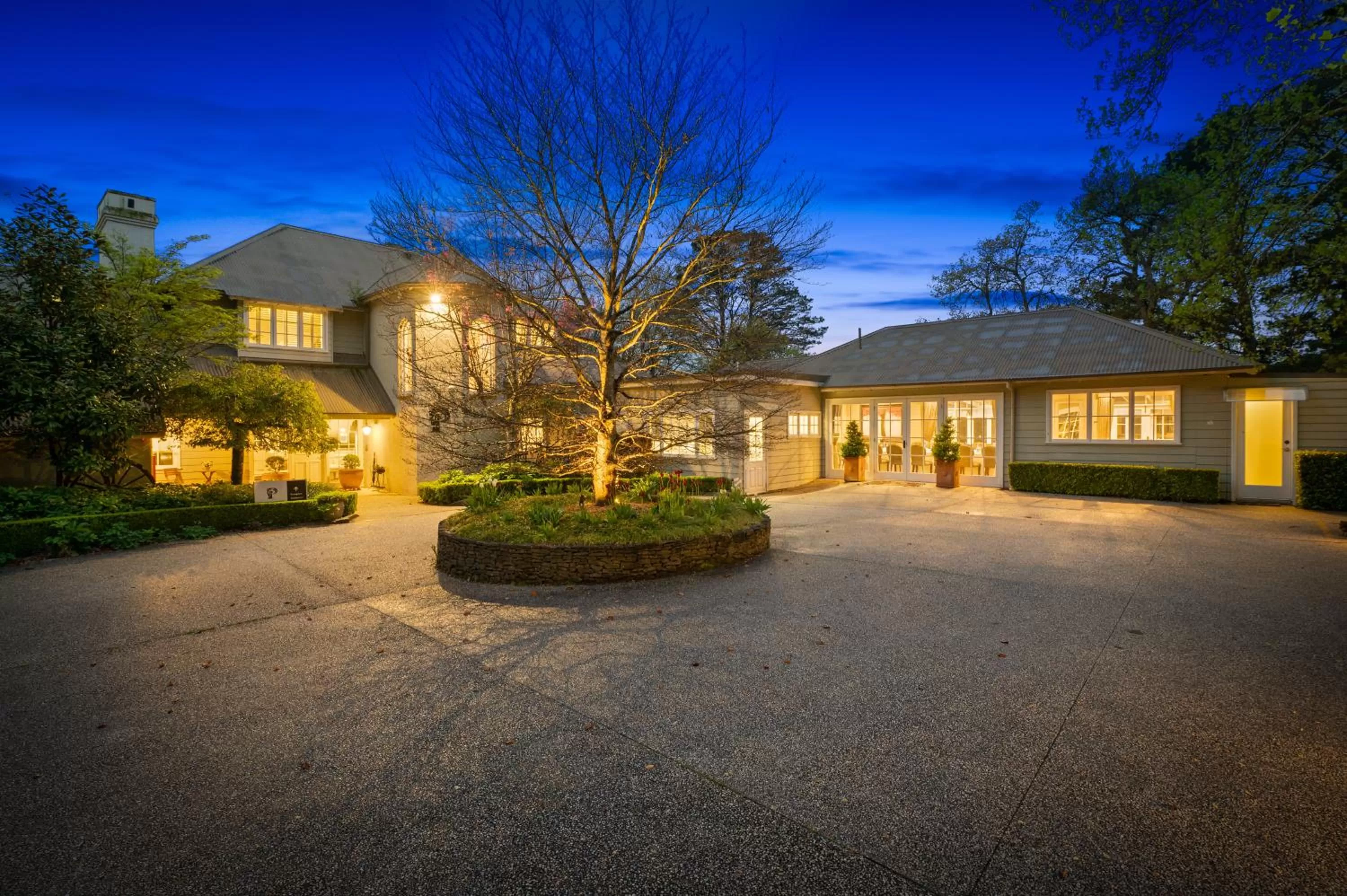 Property building in Parklands Country Gardens & Lodges Blue Mountains