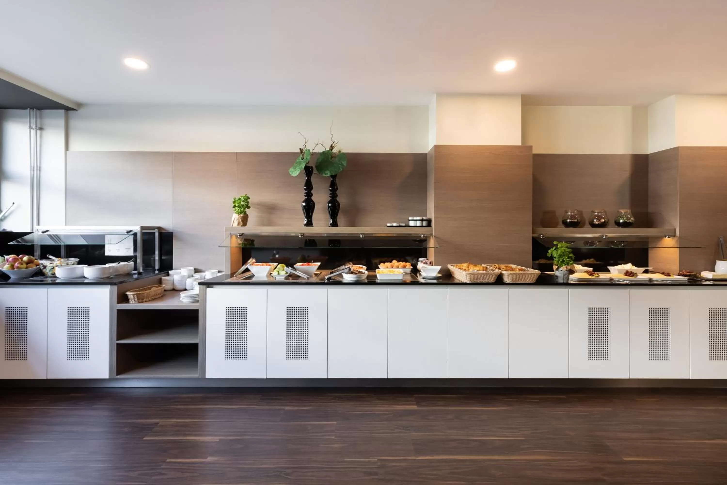 Food and drinks in Hotel Aldea Berlin