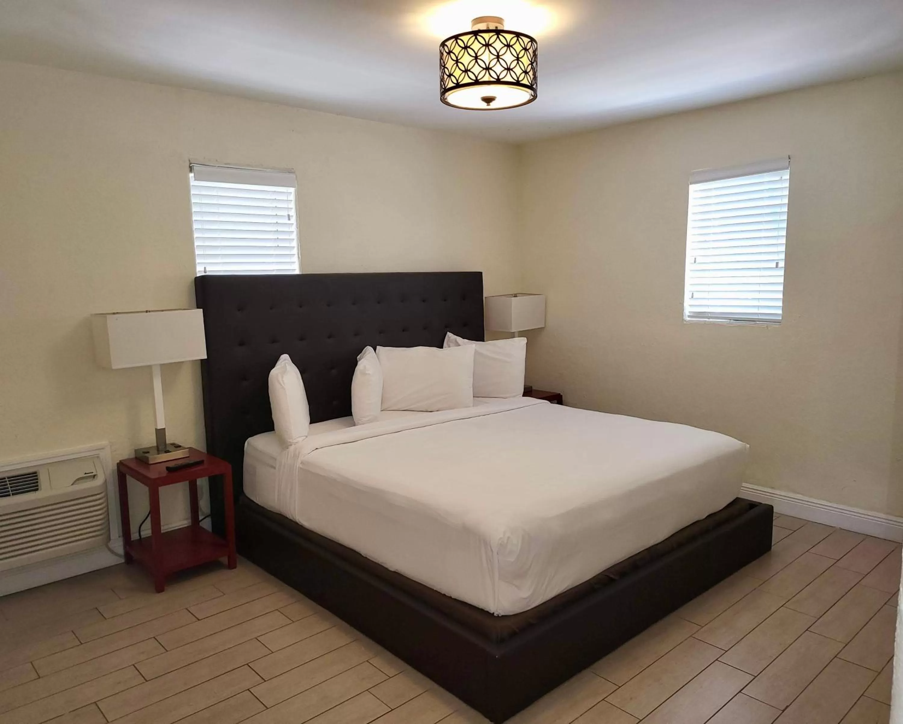 Bed in Chateau Mar Beach Resort