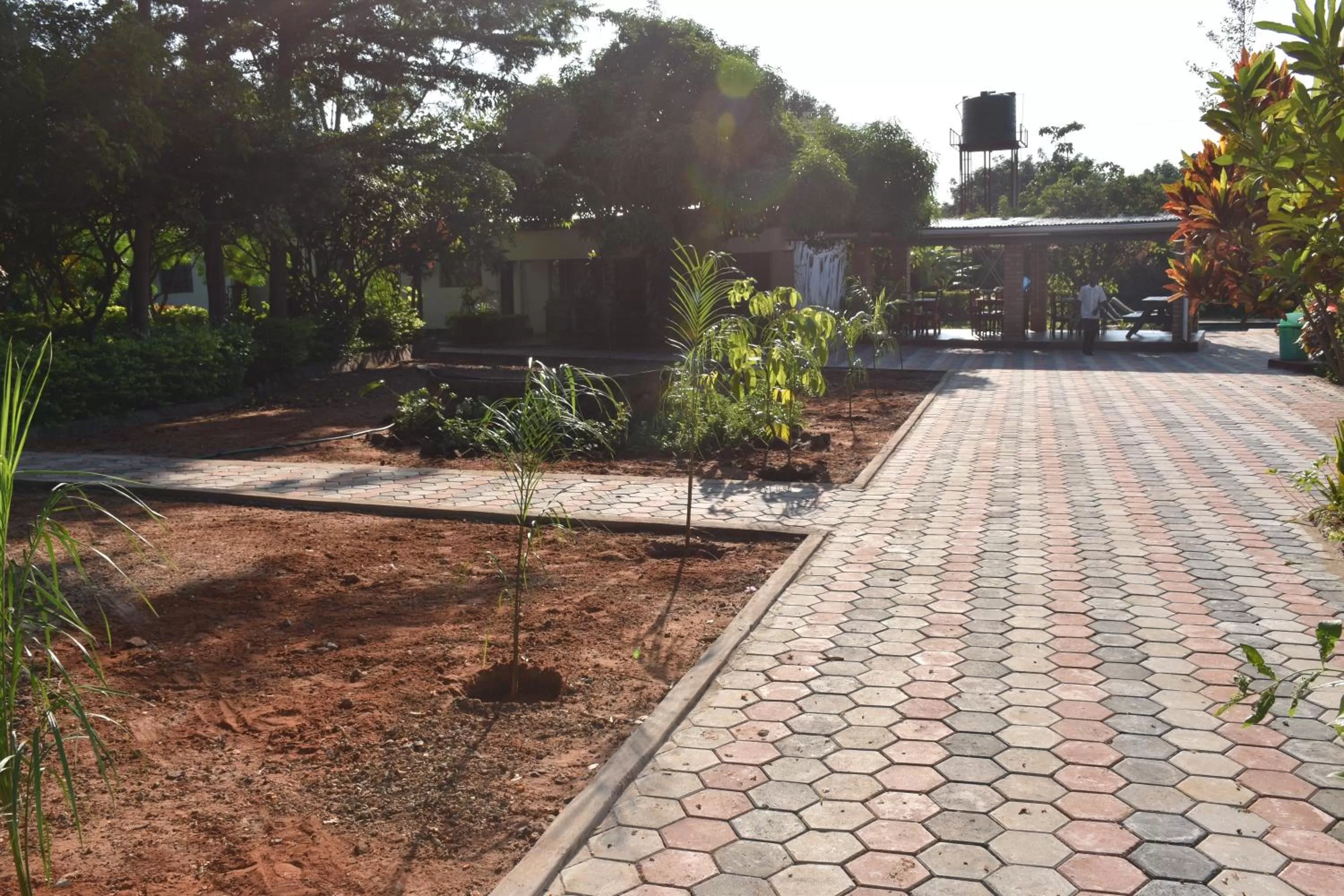 Property building in Tabonina Bis