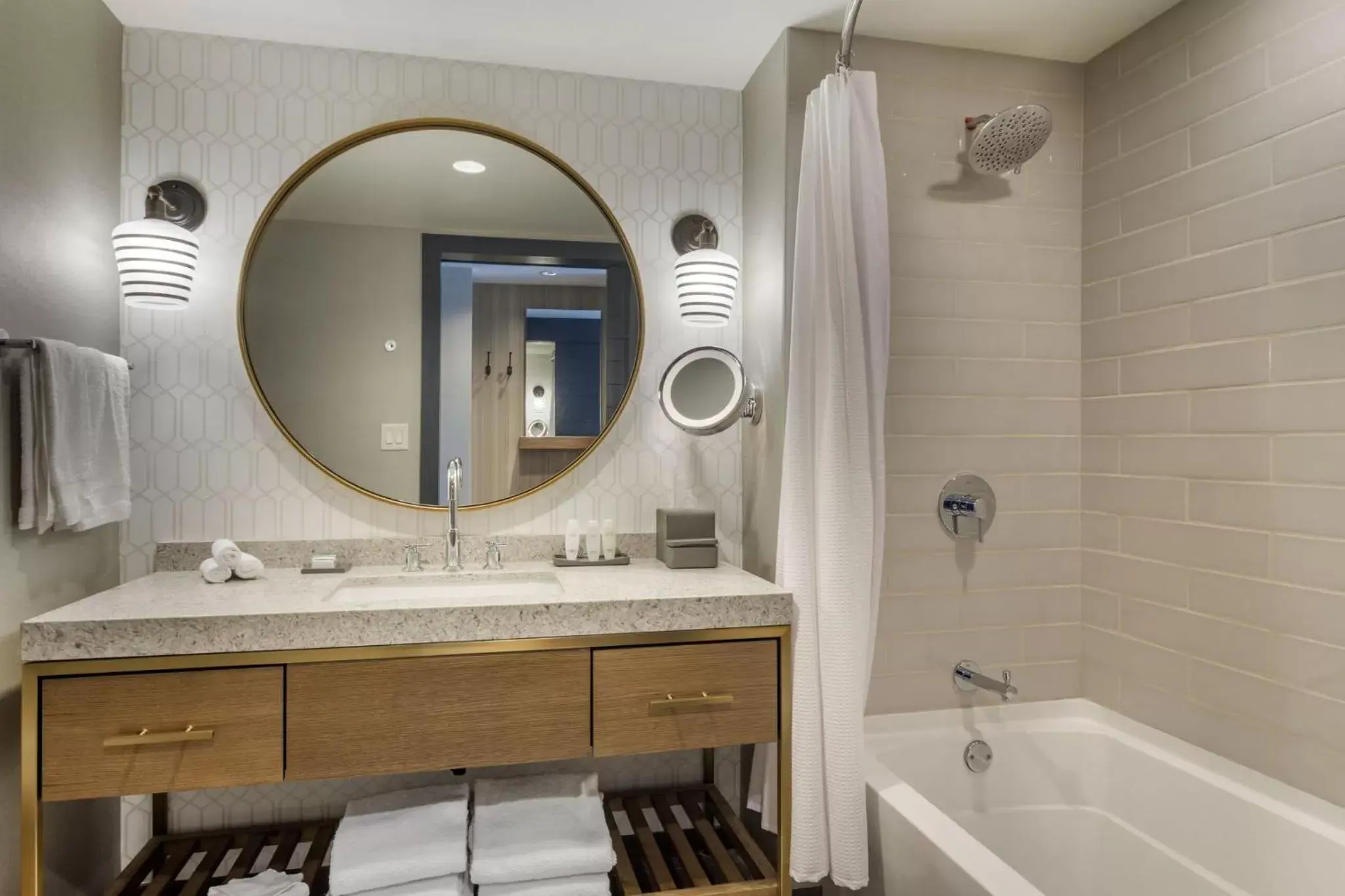 Double Room - Disability Access in Omni Hotel at the Battery Atlanta Double Room - Disability Access in Omni Hotel at the Battery Atlanta