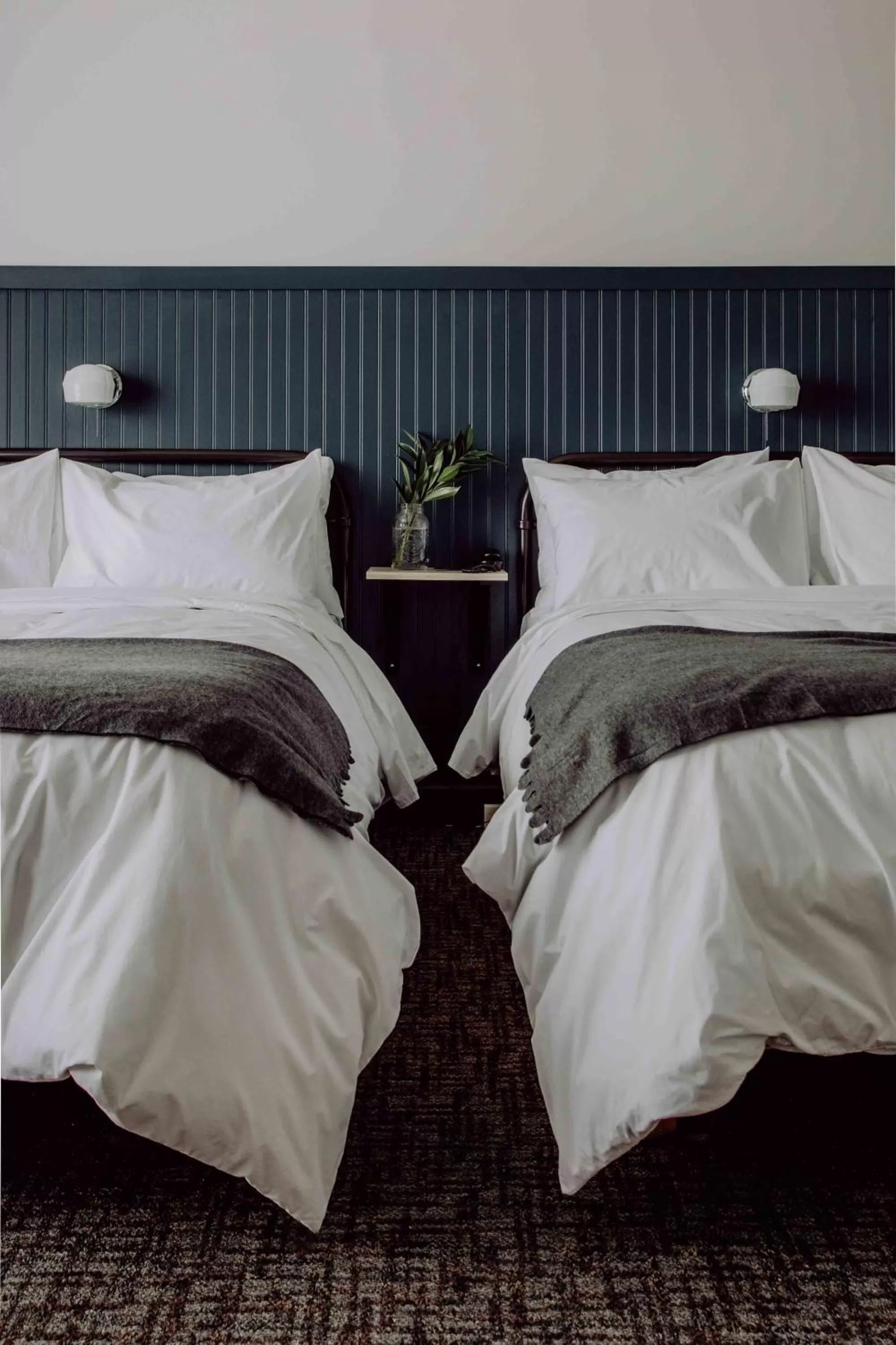 Bed in The Bayview Motel - Fort Frances, ON - Lakeside Motel