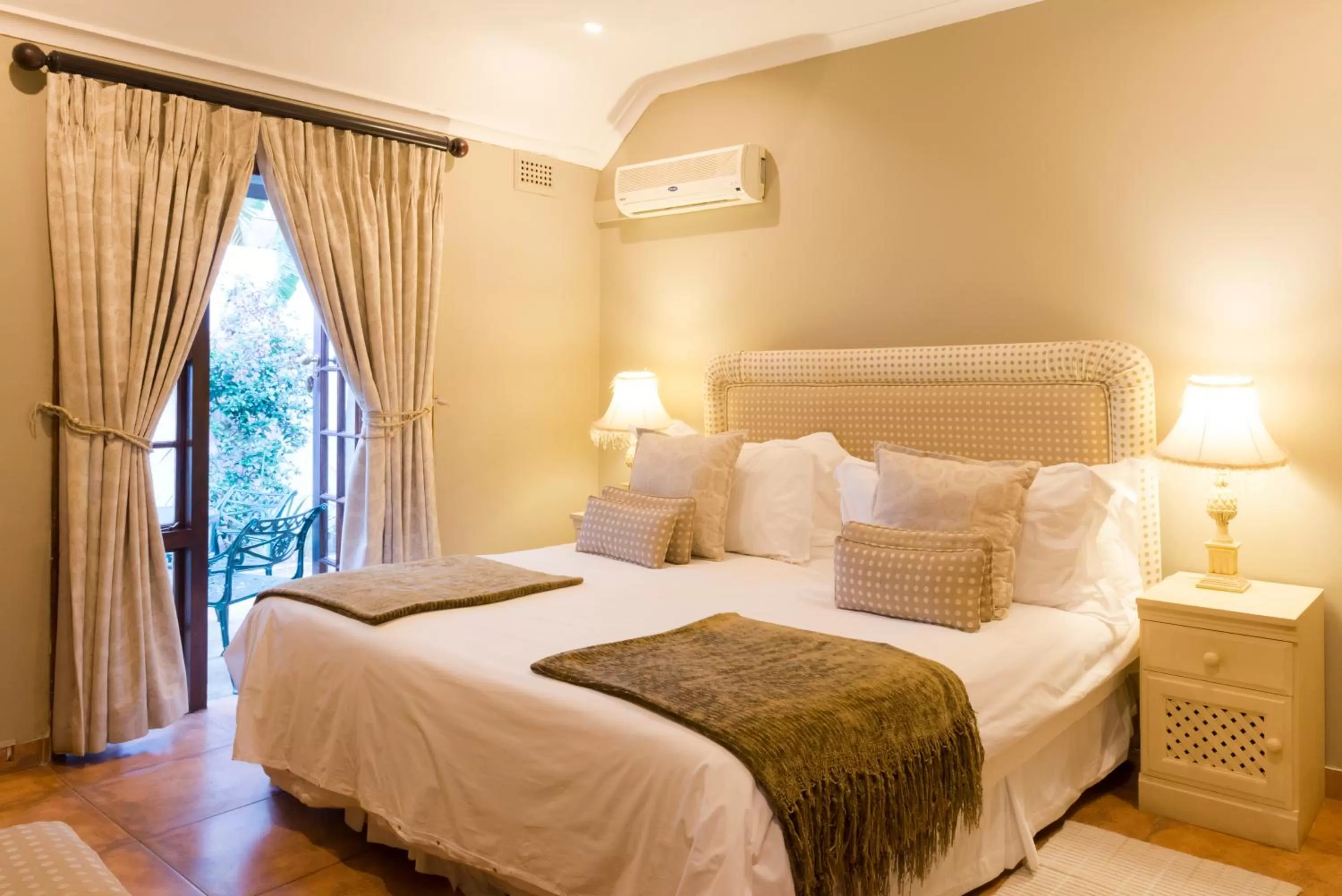 Photo of the whole room, Bed in Five Burnham Guest House