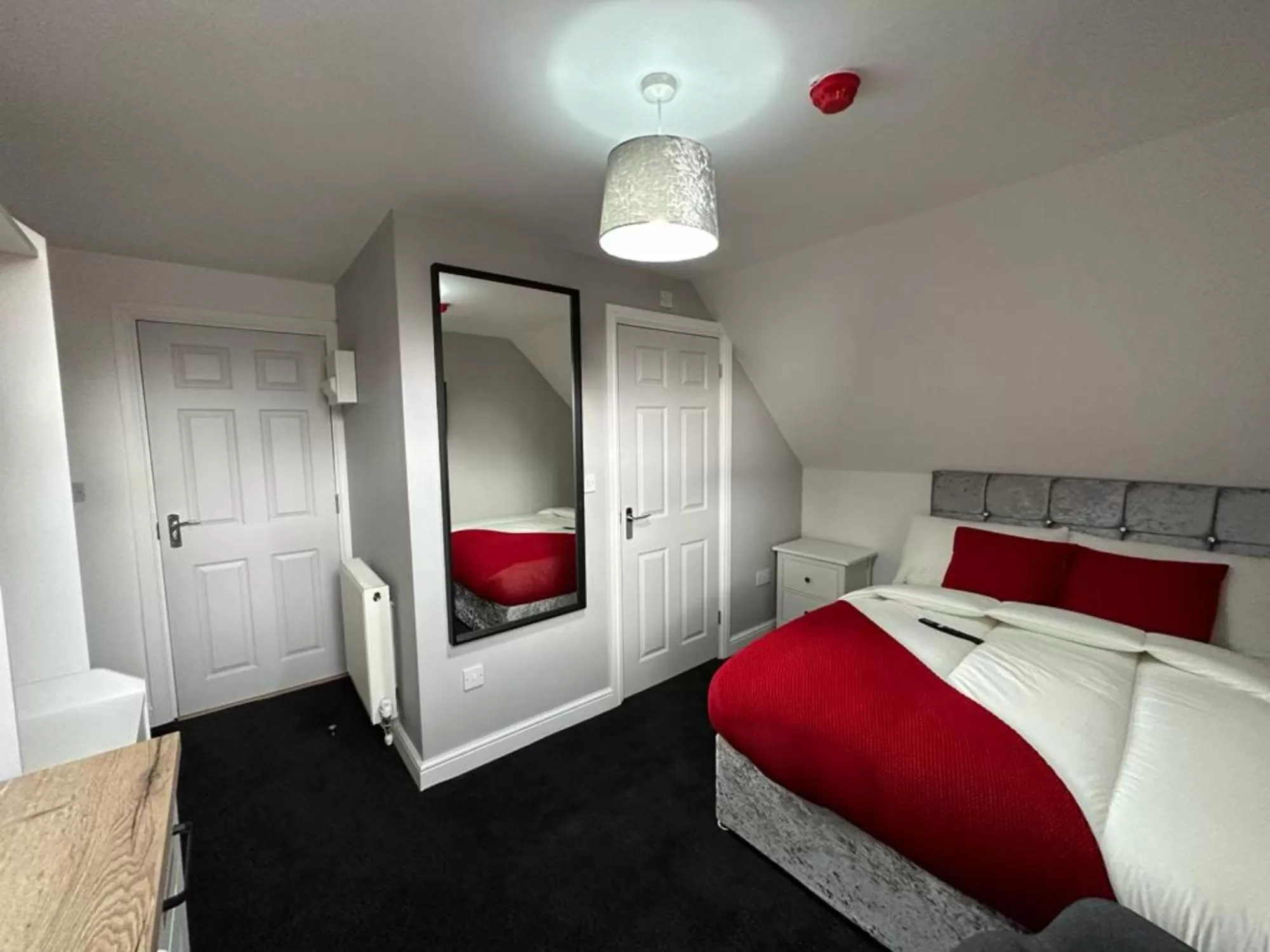 Bed in The Fishpond - Premier Nottingham Studios