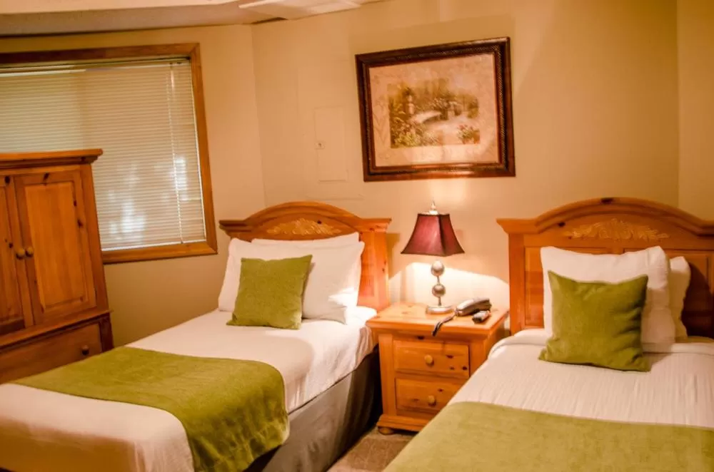 Bed in Asheville Cabins of Willow Winds