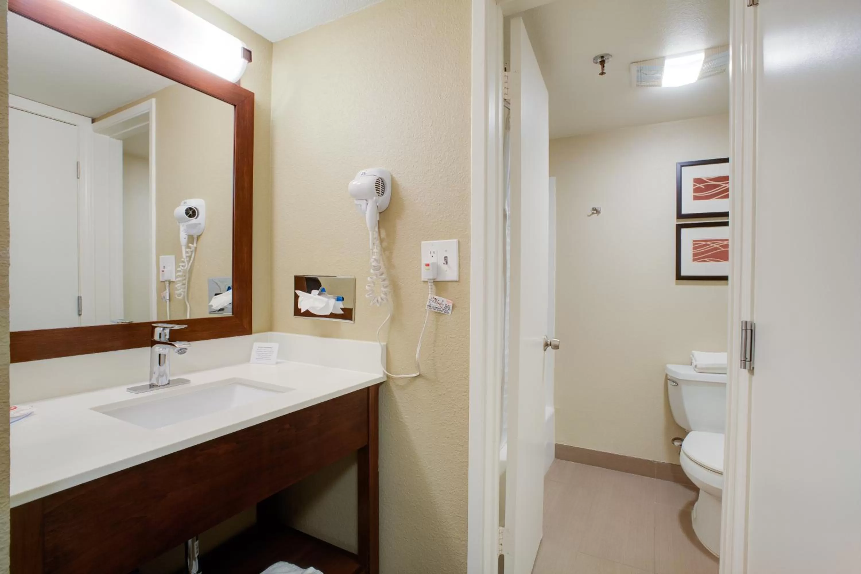 Bathroom in Comfort Inn Sunnyvale - Silicon Valley
