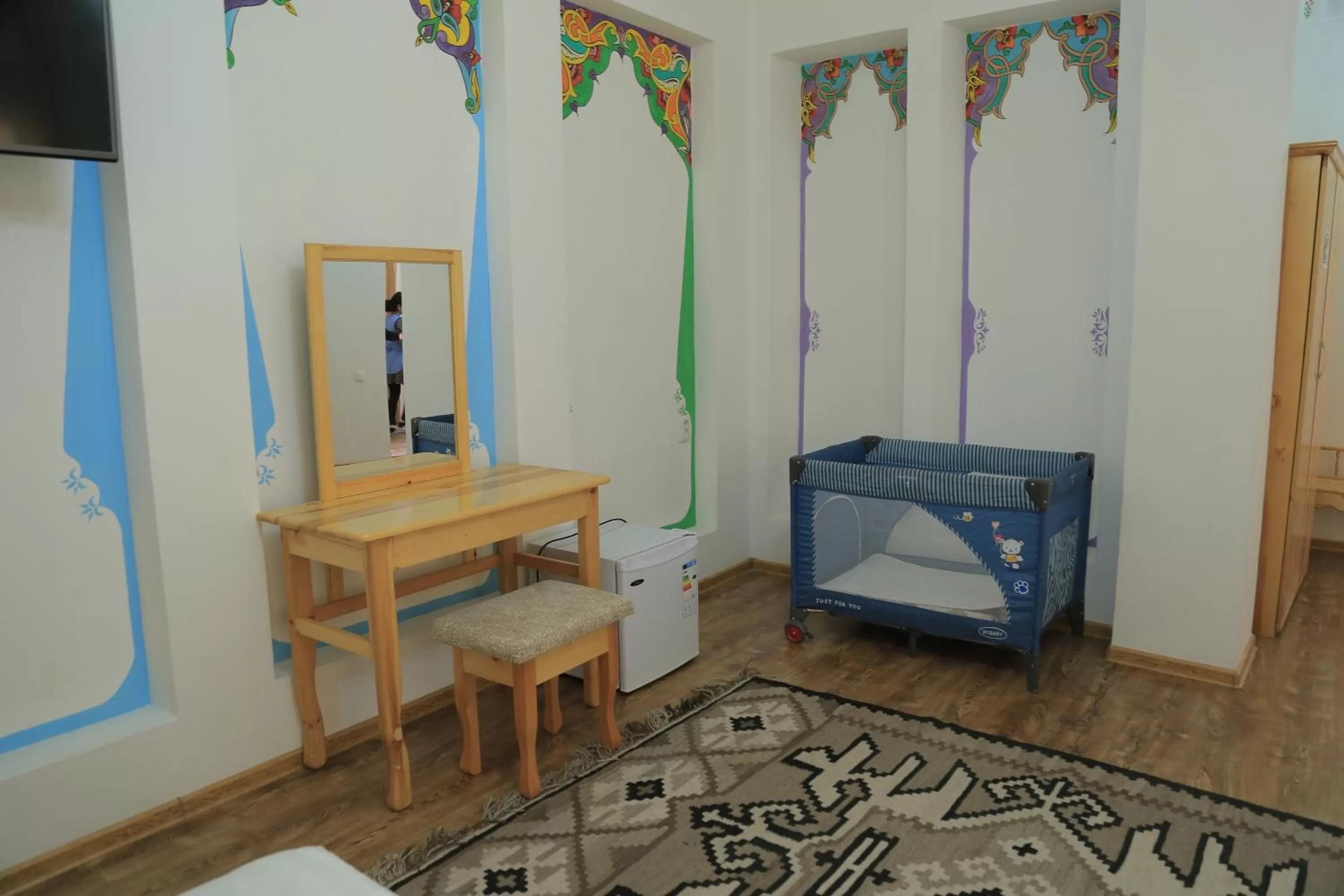 TV and multimedia in As-Salam Boutique Hotel