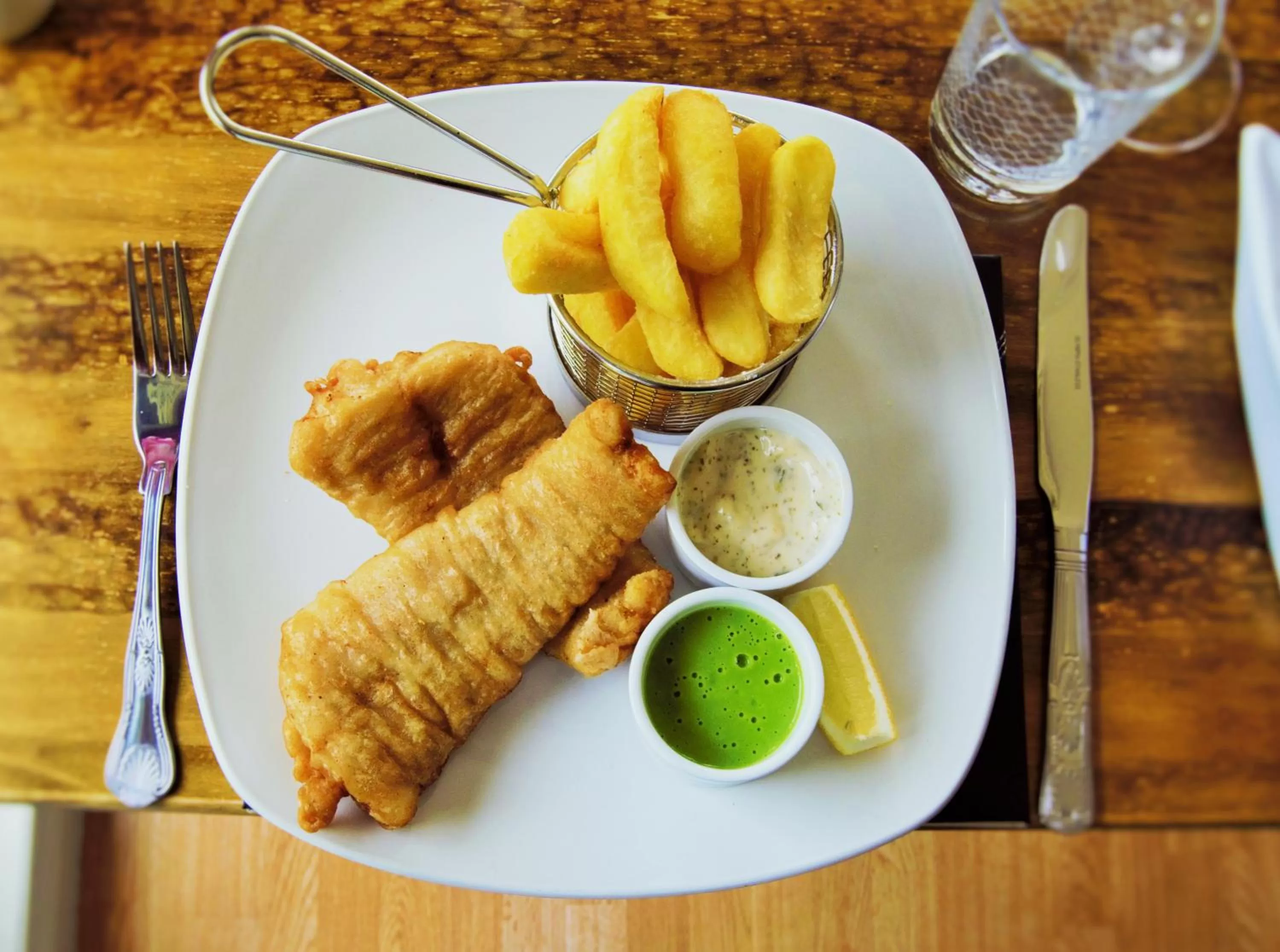 Restaurant/places to eat in Bridge of Cally Hotel