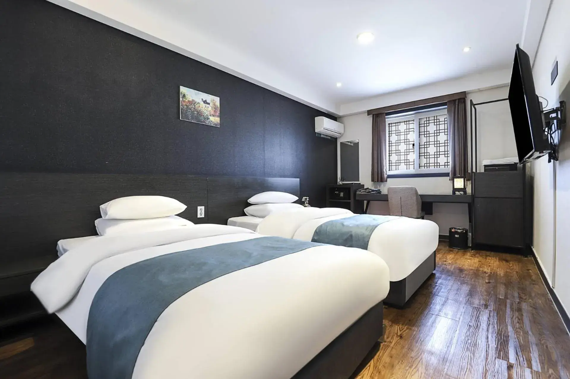 Business Twin Room in Suwon Dono1796 Hotel Business Twin Room in Suwon Dono1796 Hotel