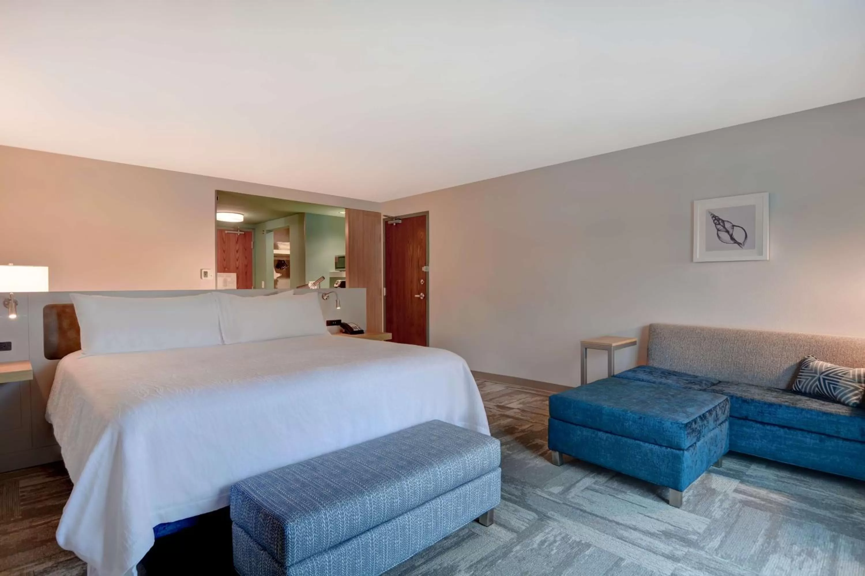 Living room, Bed in Hilton Garden Inn Destin Miramar Beach, Fl