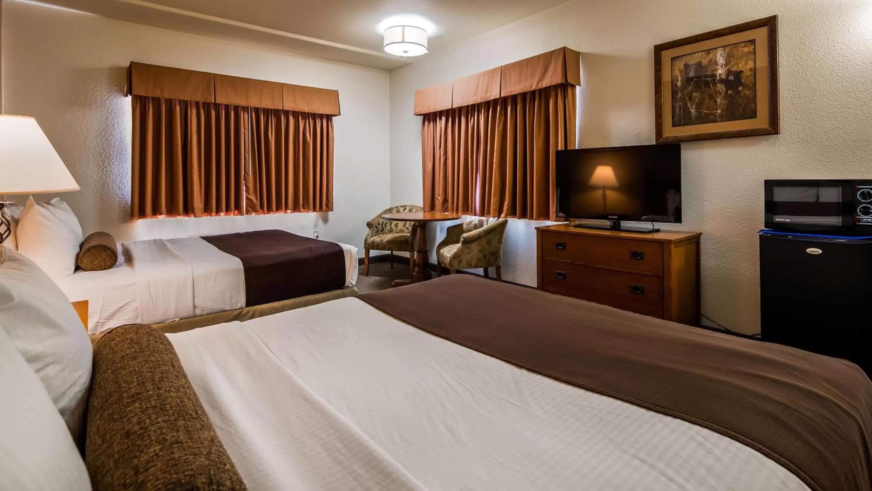 Photo of the whole room, Bed in Best Western Rose Quartz Inn