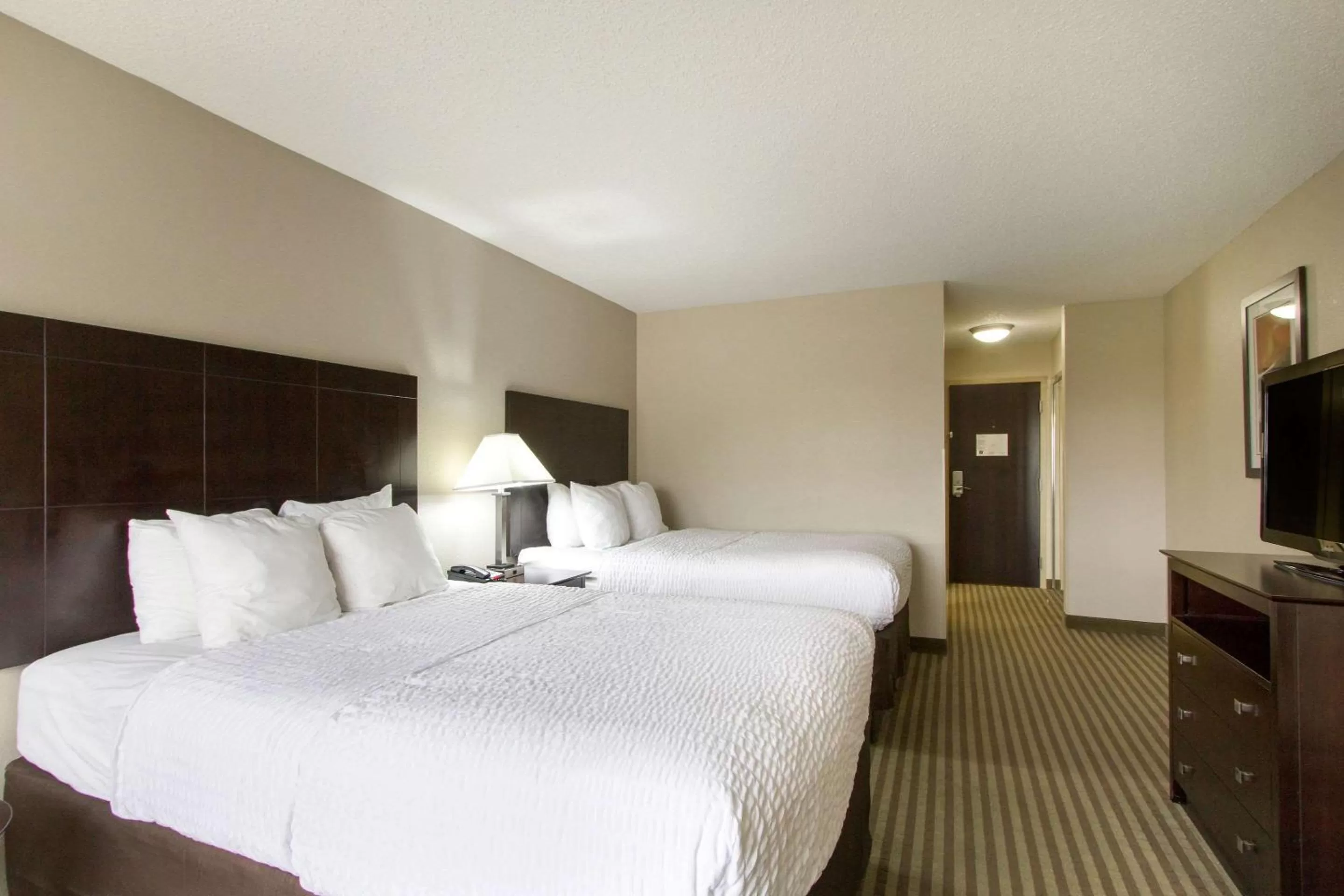Double Room with Two Double Beds and Accessible Tub - Accessible/Non-Smoking in Spark By Hilton Cleveland Beachwood