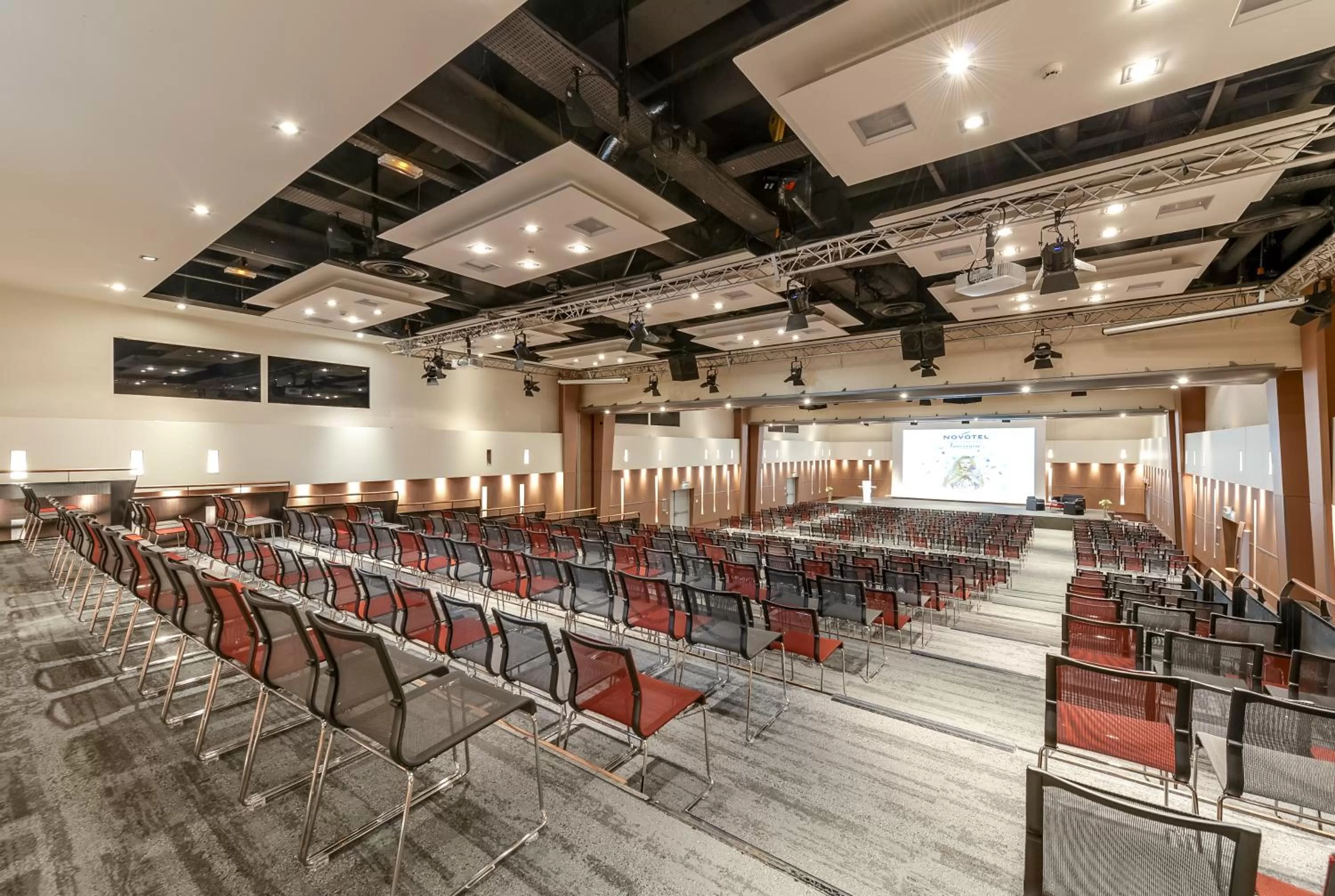 Meeting/conference room in Novotel Paris Centre Tour Eiffel