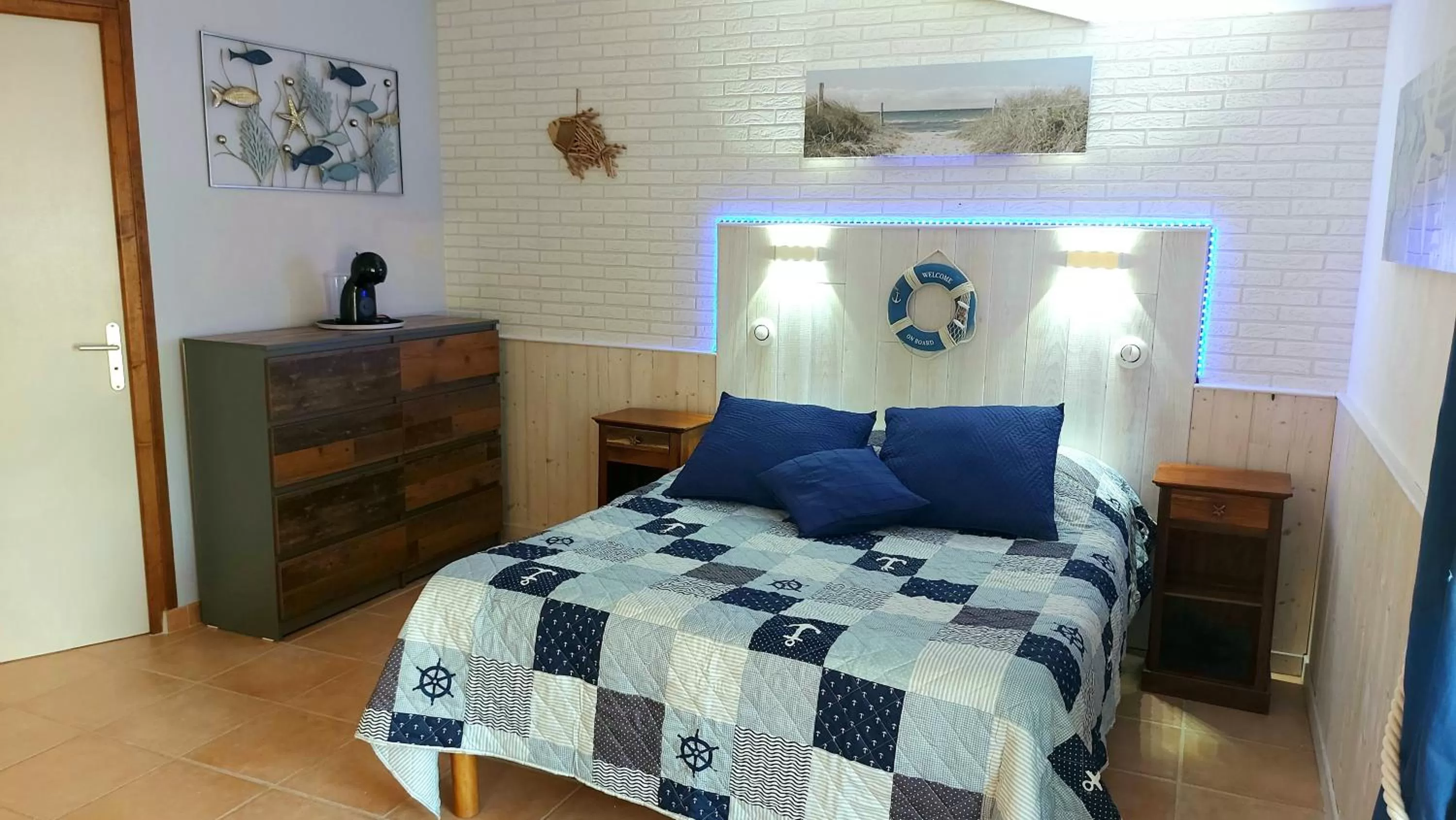 Bedroom, Bed in MOULIN DE MAUZAC