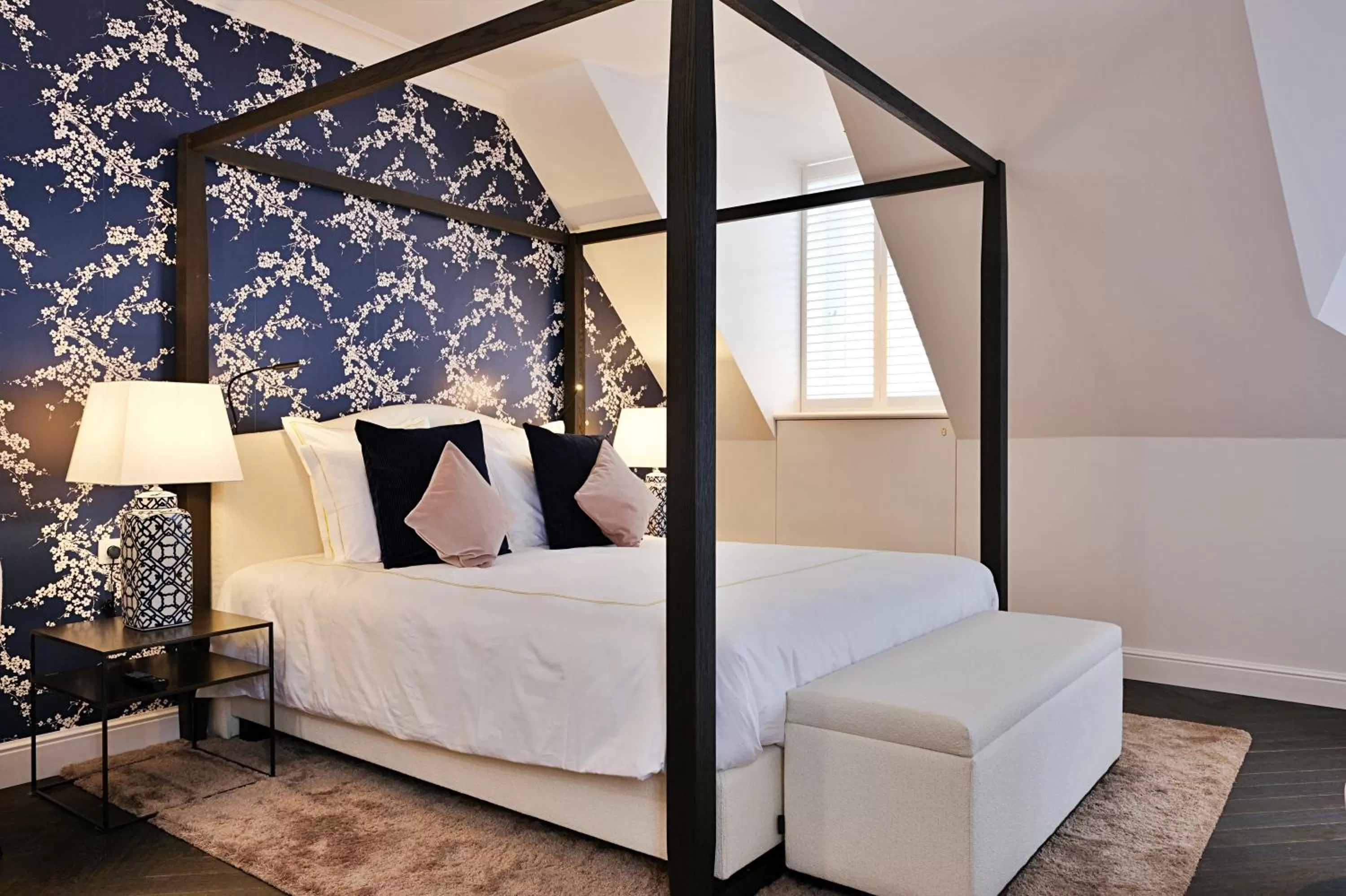 Bed in De Lindenhoeve Boutique Hotel