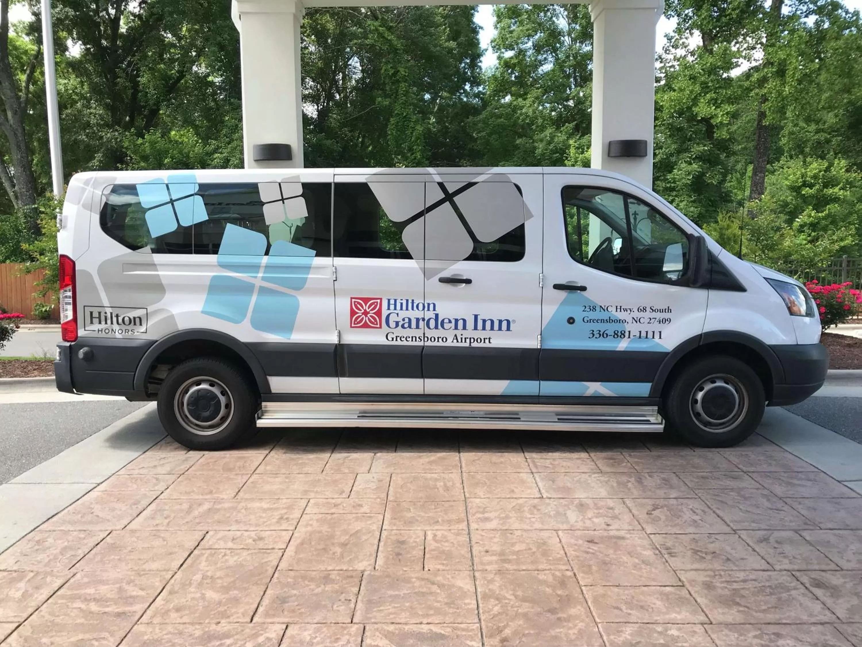 Property building in Hilton Garden Inn Greensboro Airport