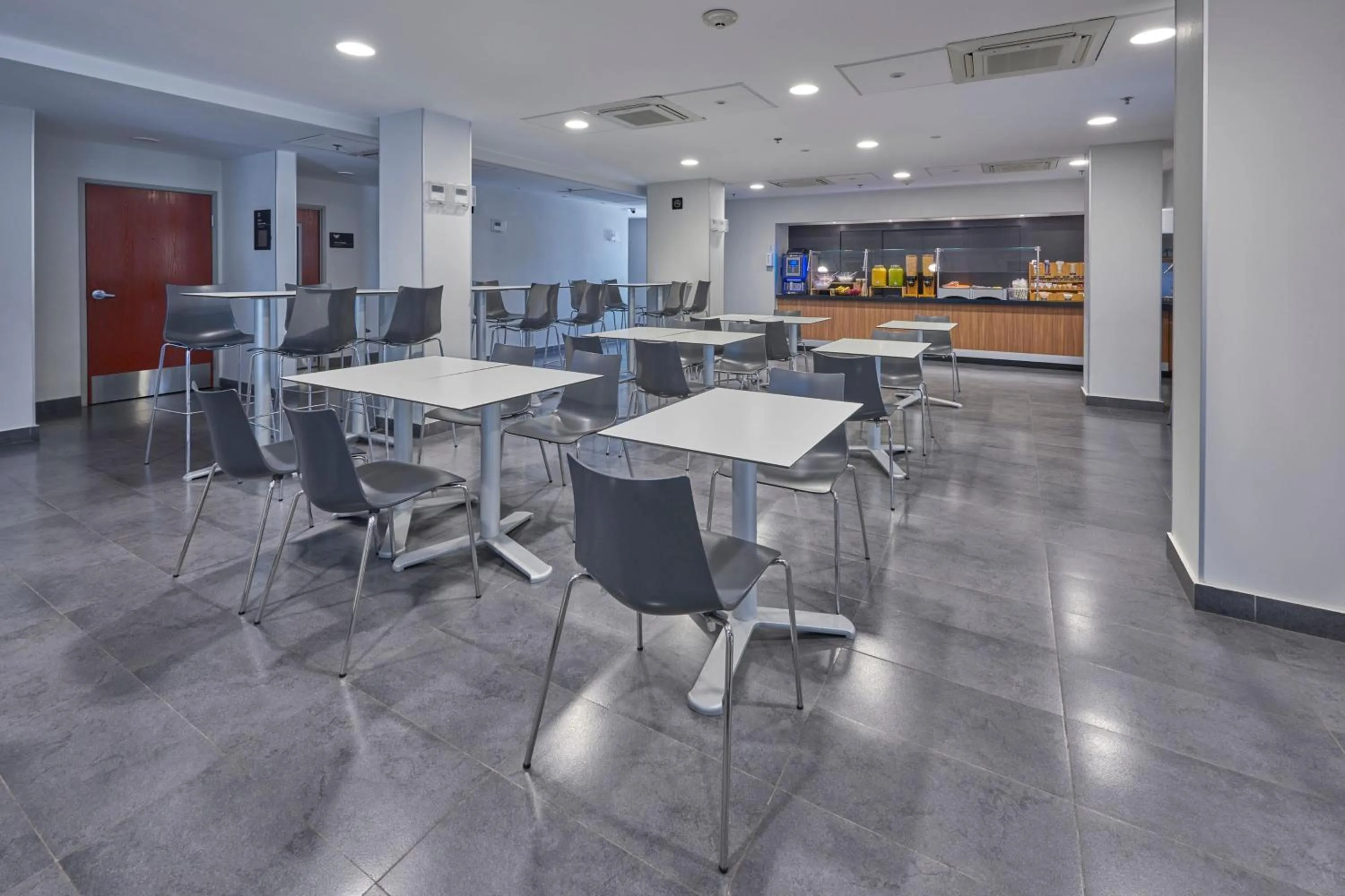 Breakfast in City Express by Marriott Irapuato