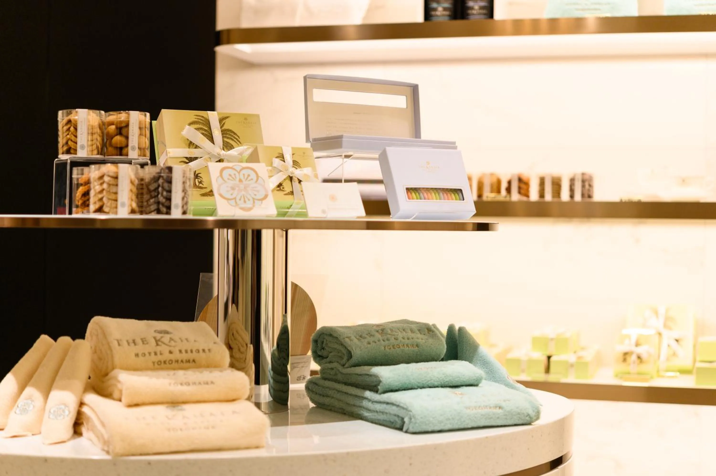 Shopping Area in The Kahala Hotel & Resort Yokohama