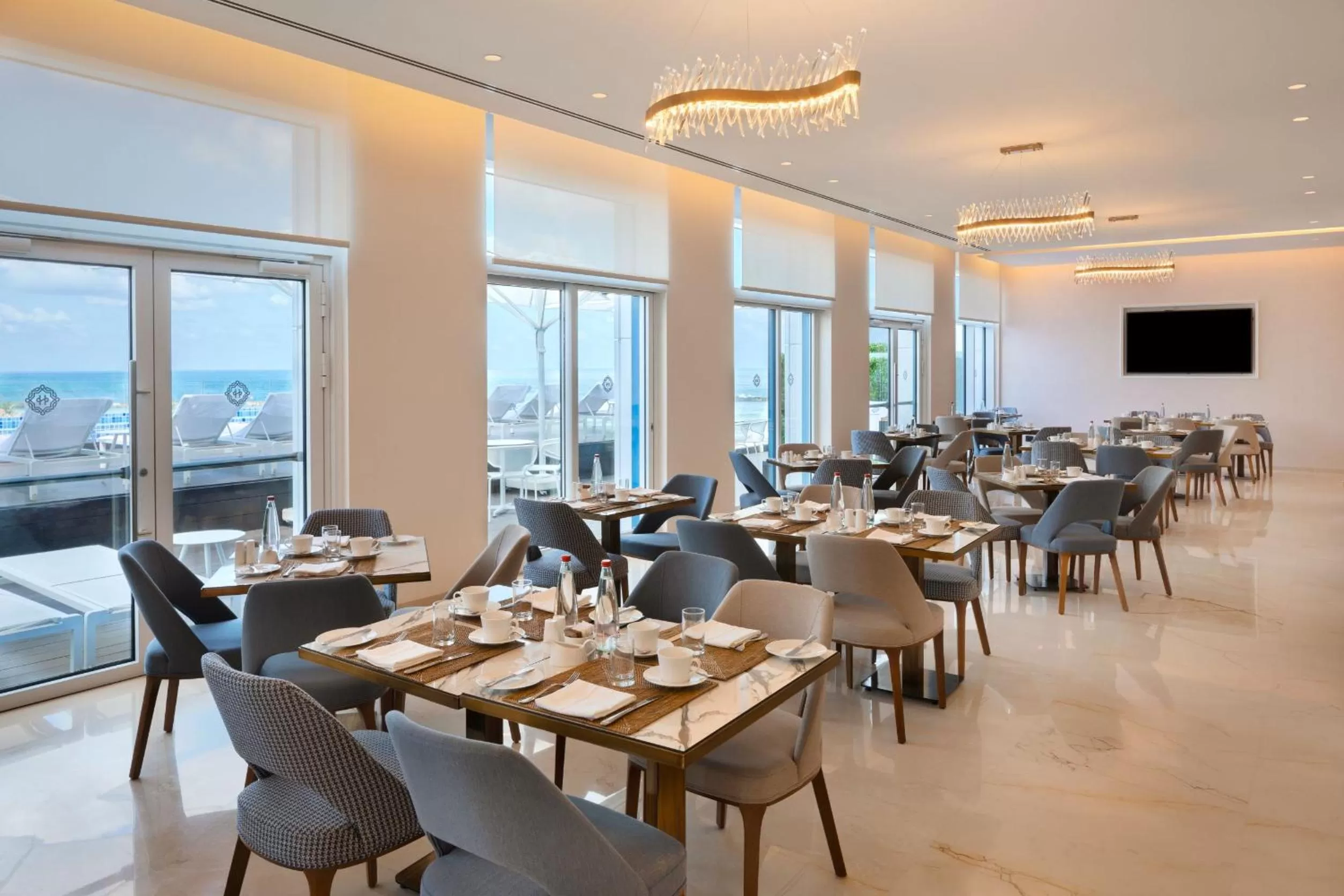 Restaurant/places to eat in Herbert Samuel Opera Tel Aviv