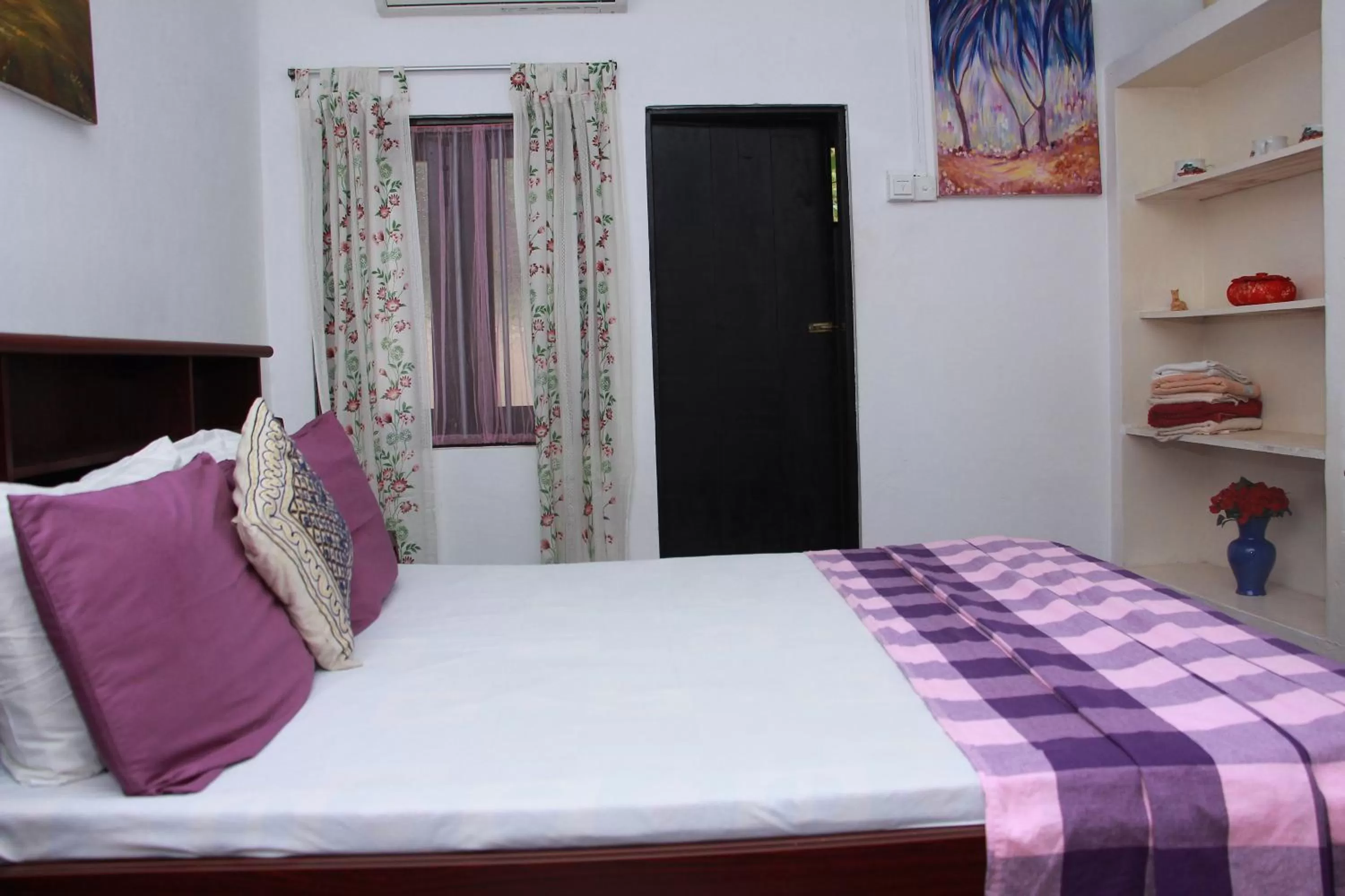 Bed in Jumera Villa Mirissa