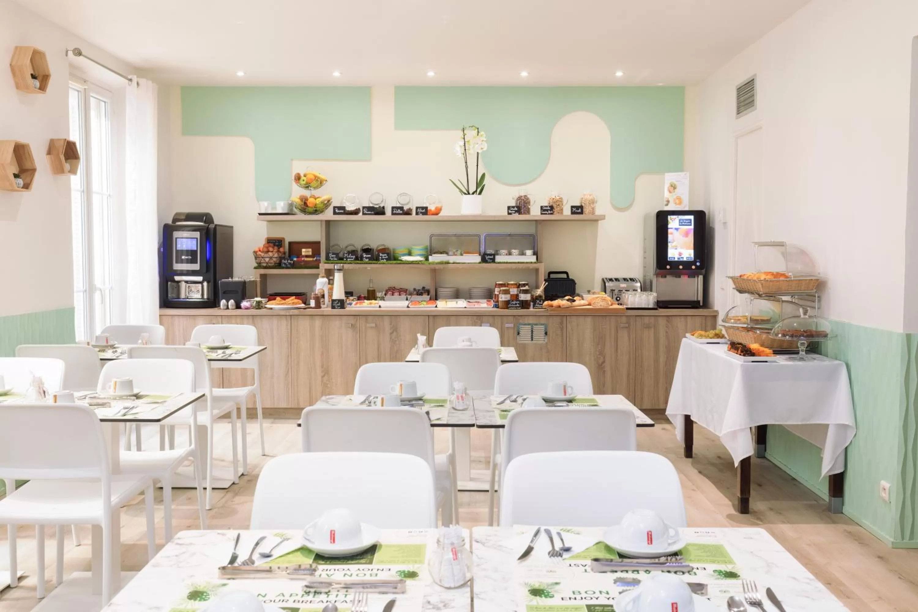 Breakfast in Hotel Florence Nice