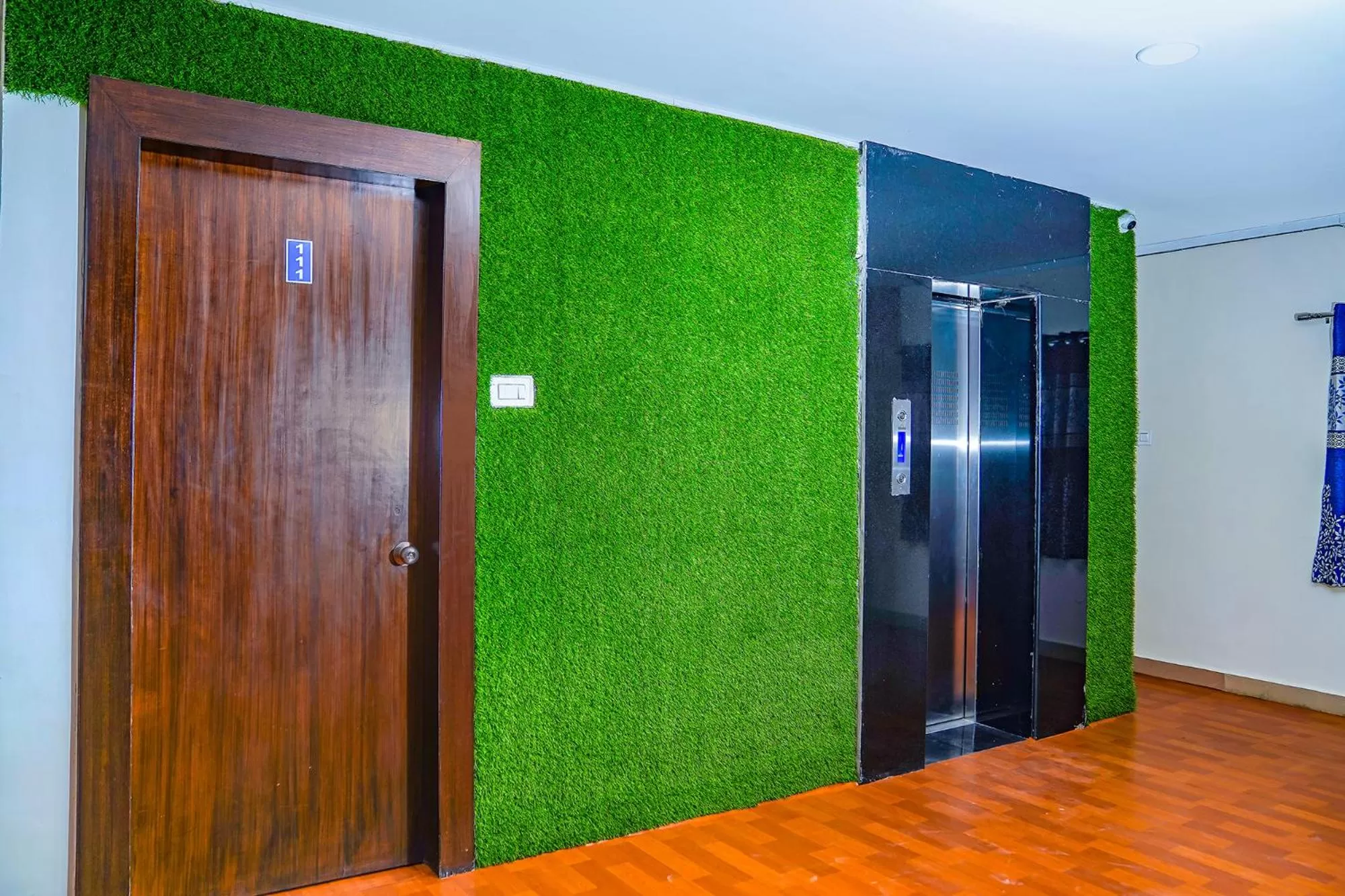 Lobby or reception, Bathroom in FabHotel JKC Grand