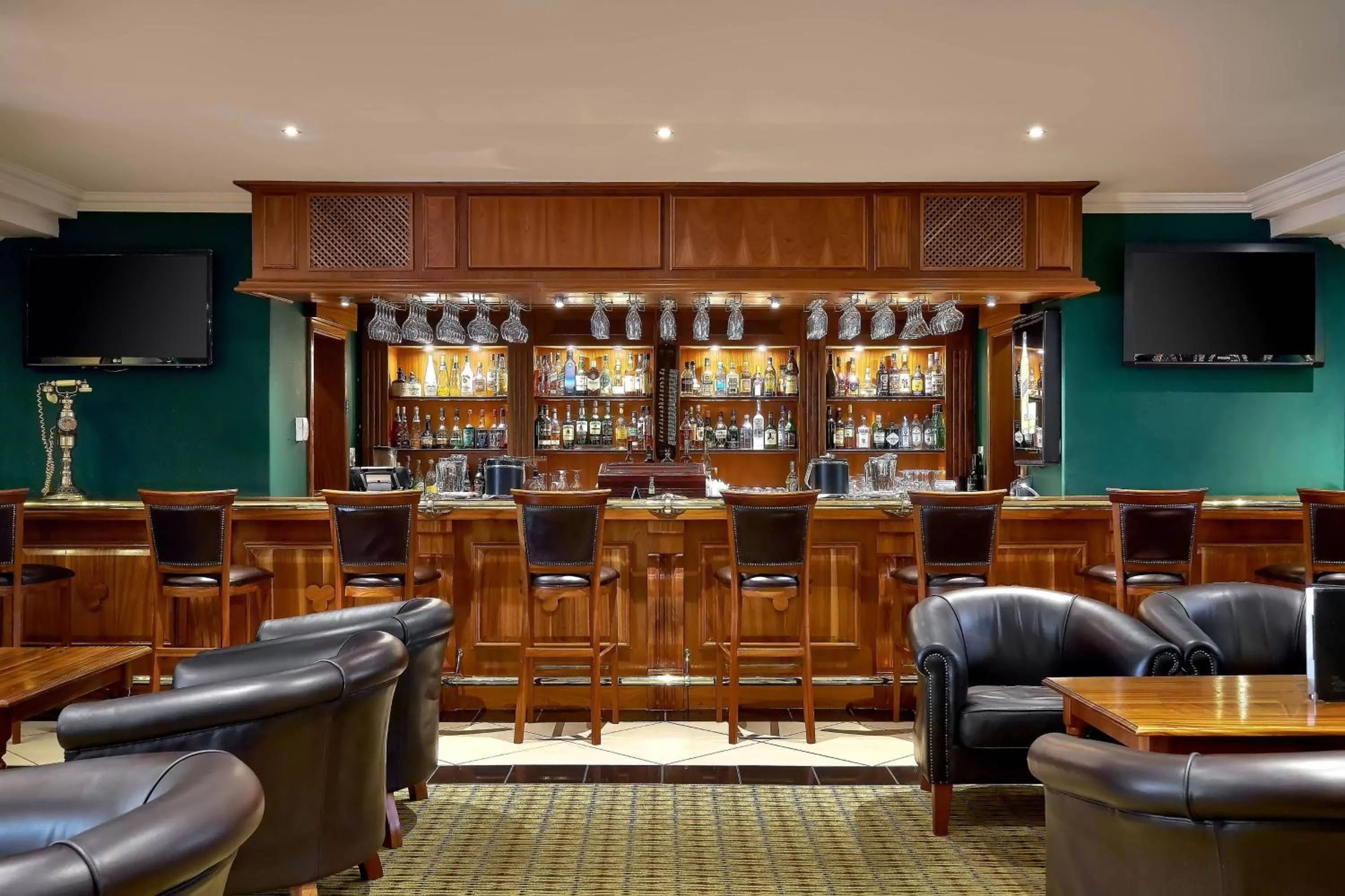 Lounge or bar in Protea Hotel by Marriott Polokwane Ranch Resort