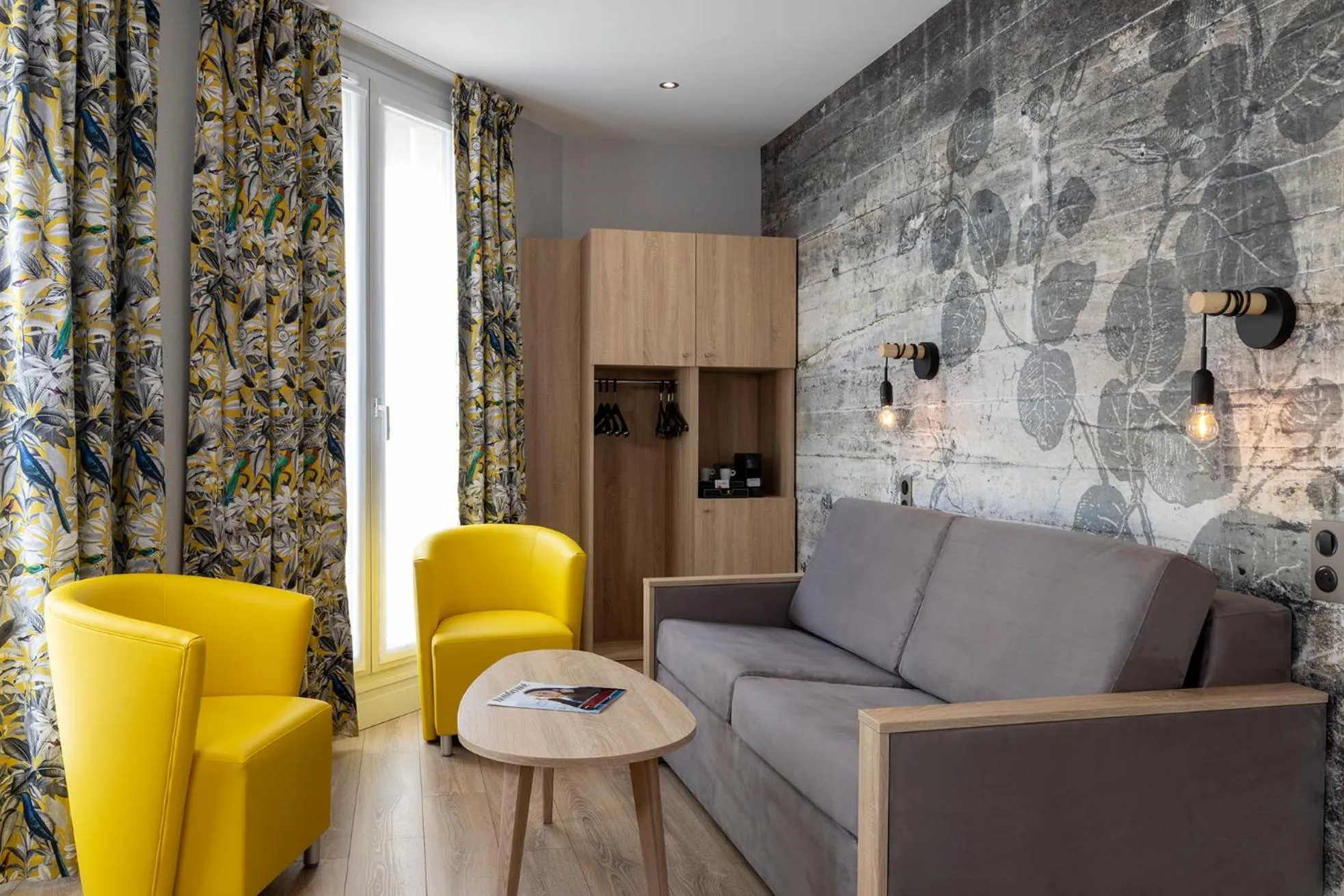 Seating area in Hotel Charlemagne