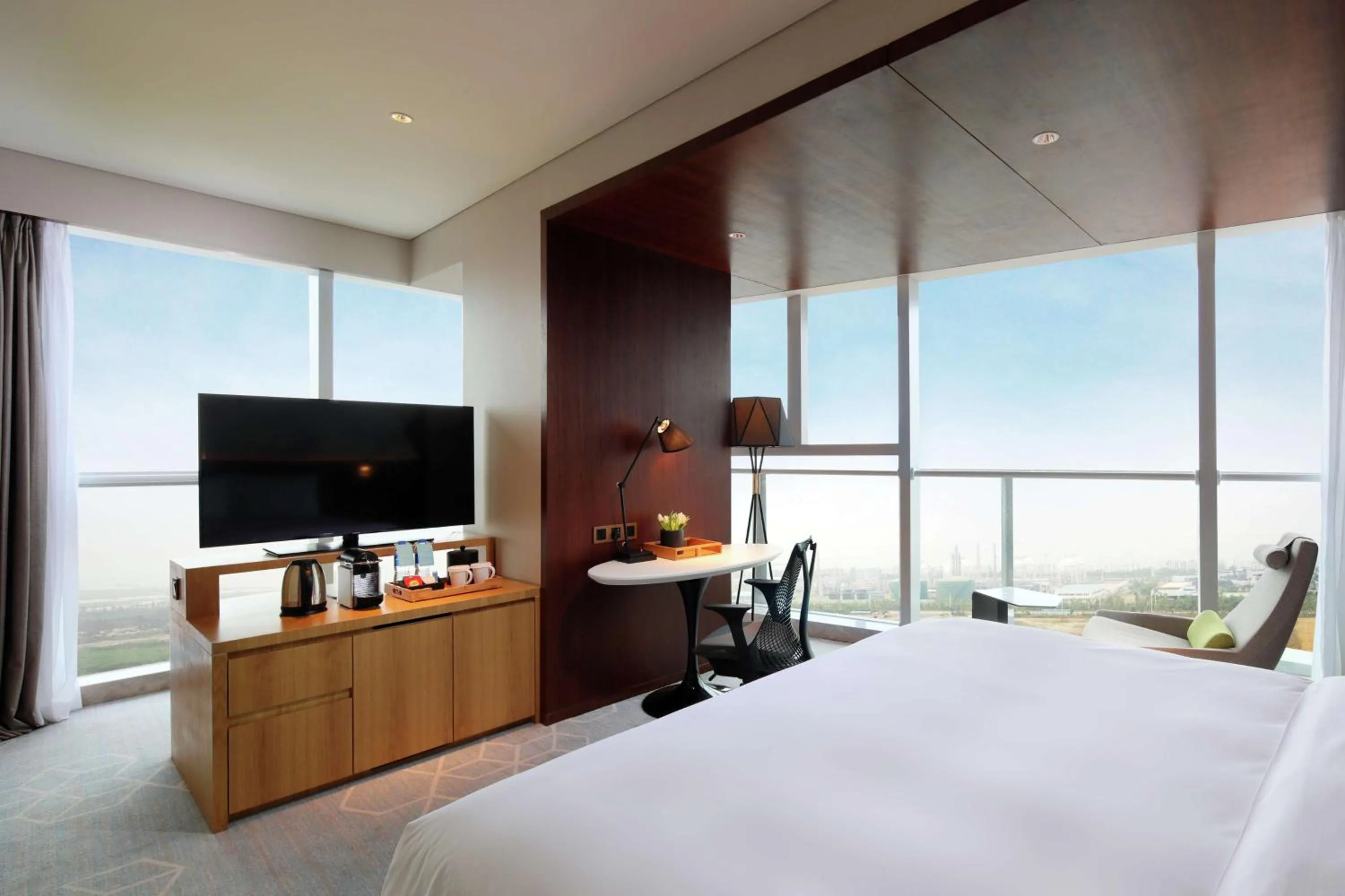 Bedroom, Bed in Hilton Garden Inn Zhuhai Hengqin