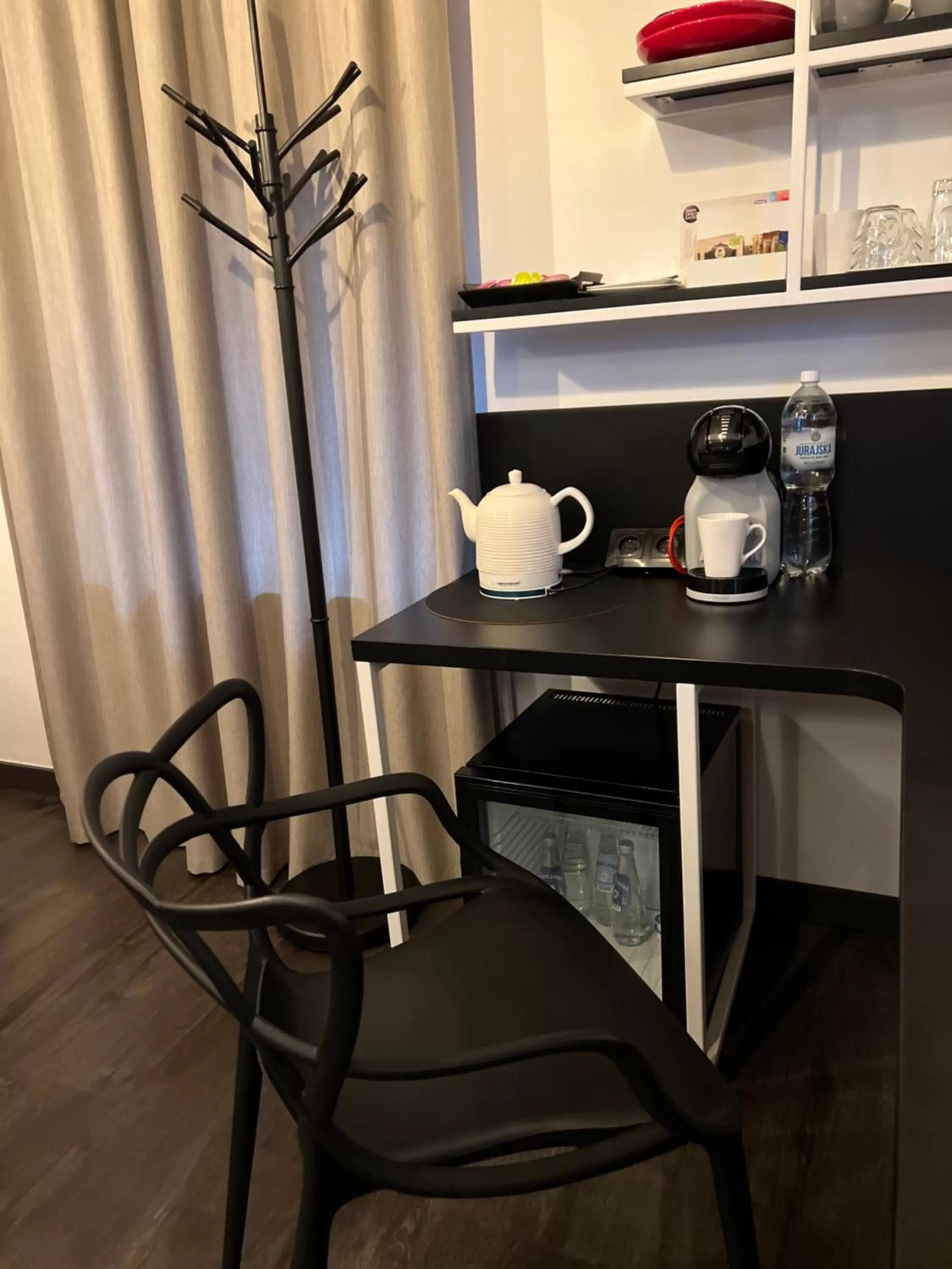 Coffee/tea facilities in Global Home - Aparthotel - No Contact Check In