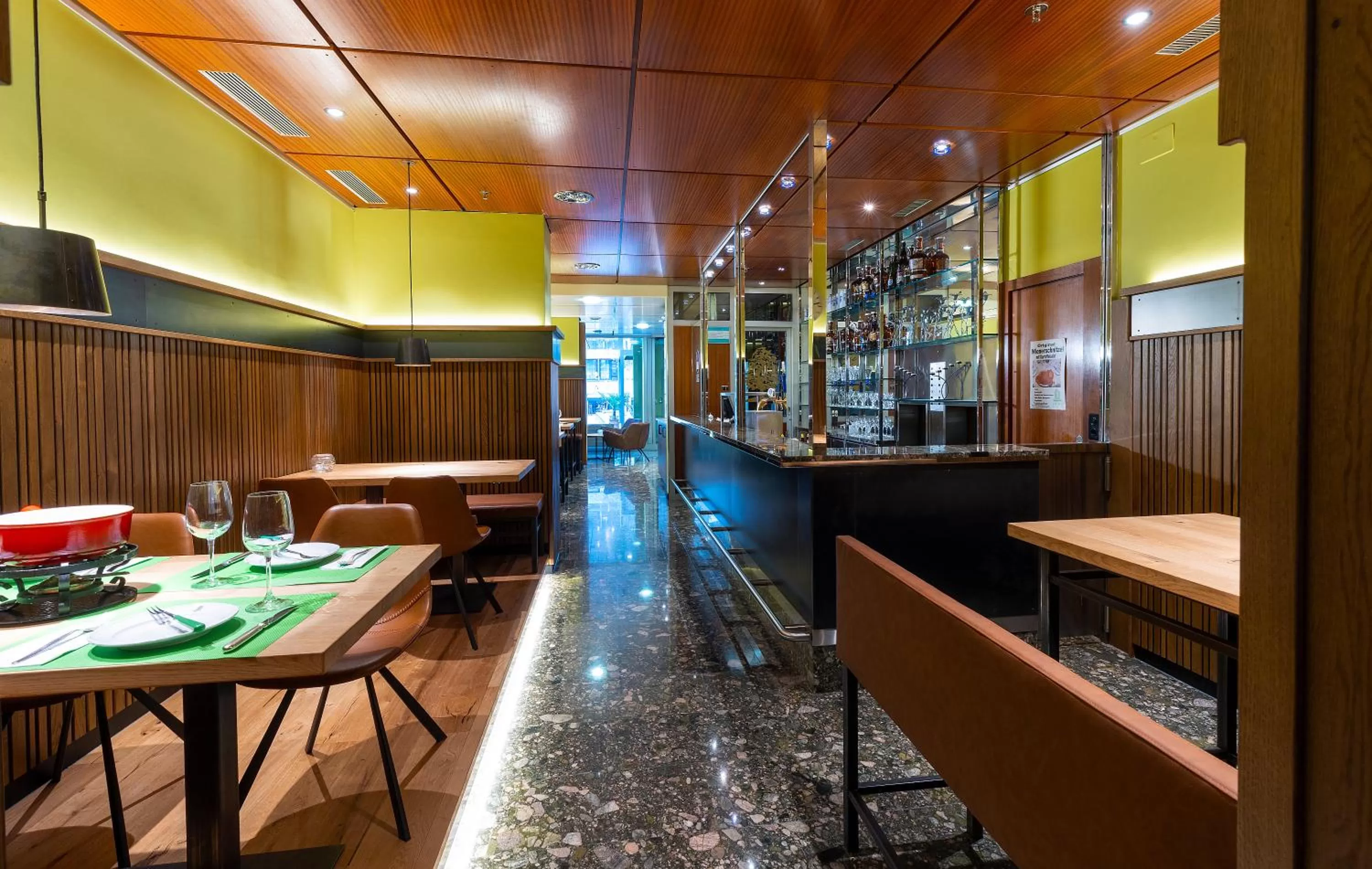 Restaurant/places to eat in Hotel Linde - 24h Self Check-in