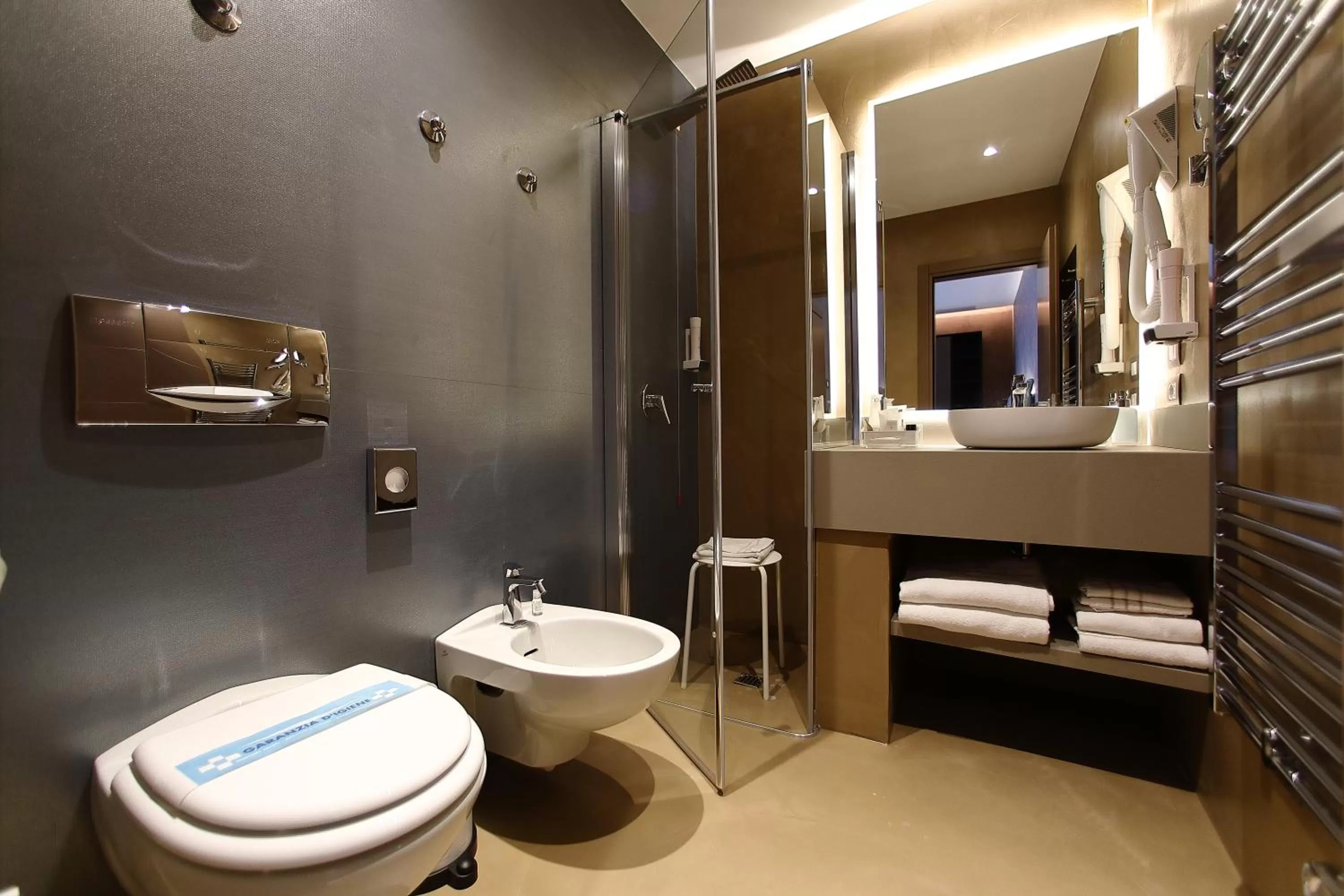 Shower in Hotel Bell'arrivo by Dori