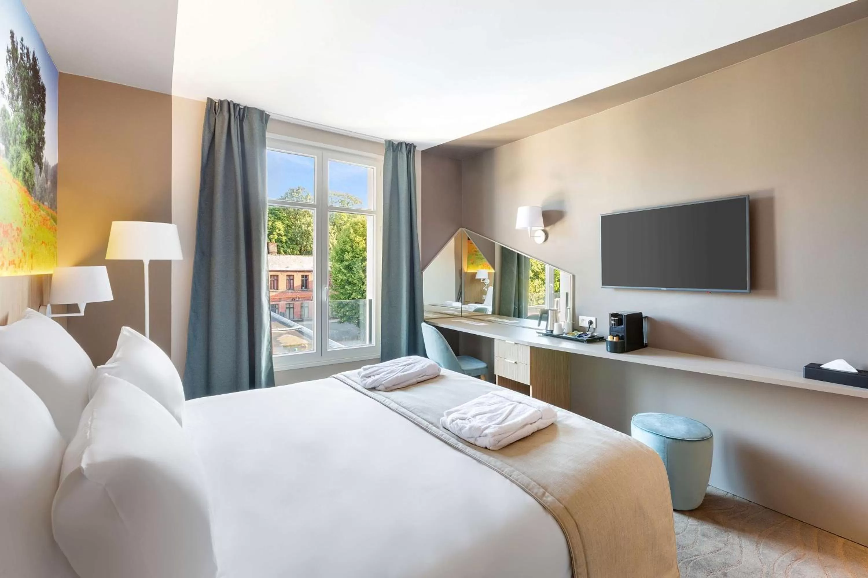 Photo of the whole room, Bed in Best Western Le Beffroi