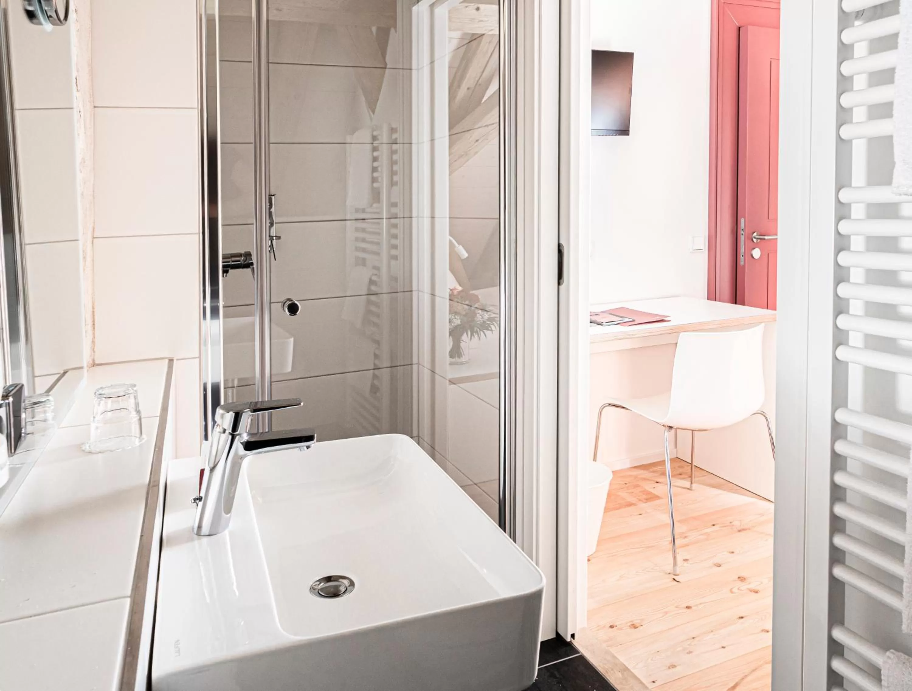 Shower in Post Berching