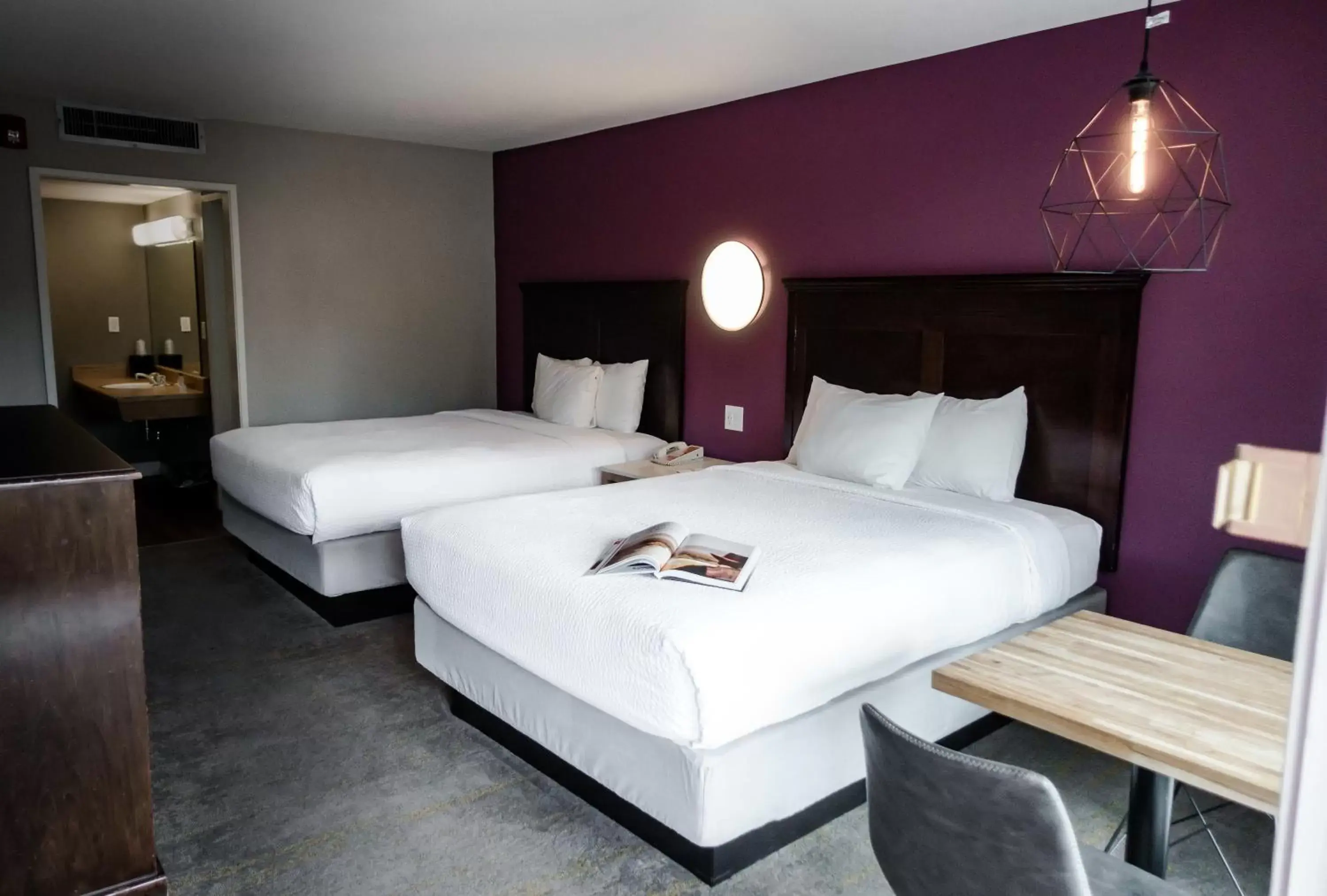 Queen Room with Two Queen Beds with Pool View in Vagabond Motor Hotel - Palm Springs Queen Room with Two Queen Beds with Pool View in Vagabond Motor Hotel - Palm Springs