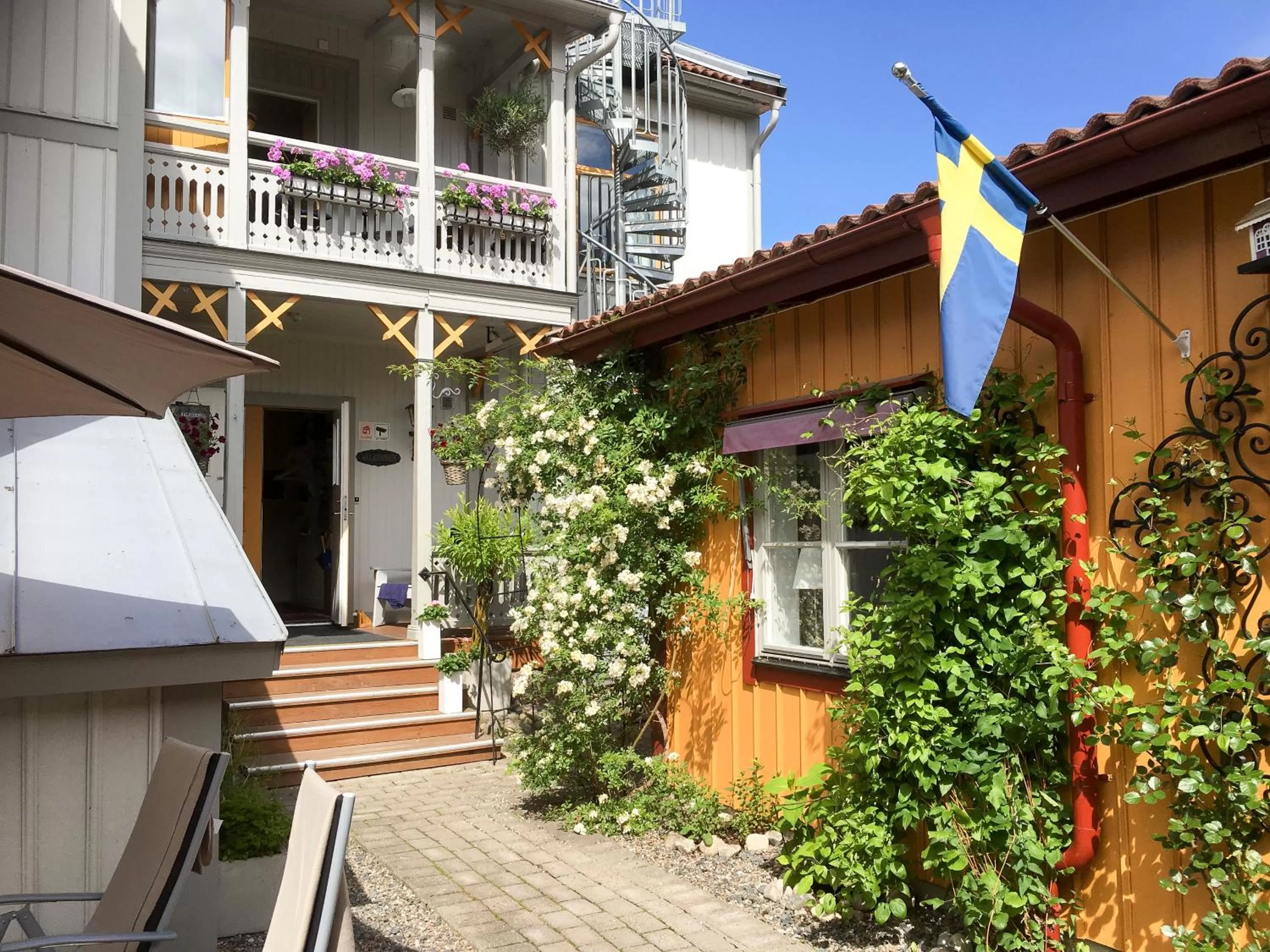 Facade/entrance, Property Building in Lilla Hotellet i Nora