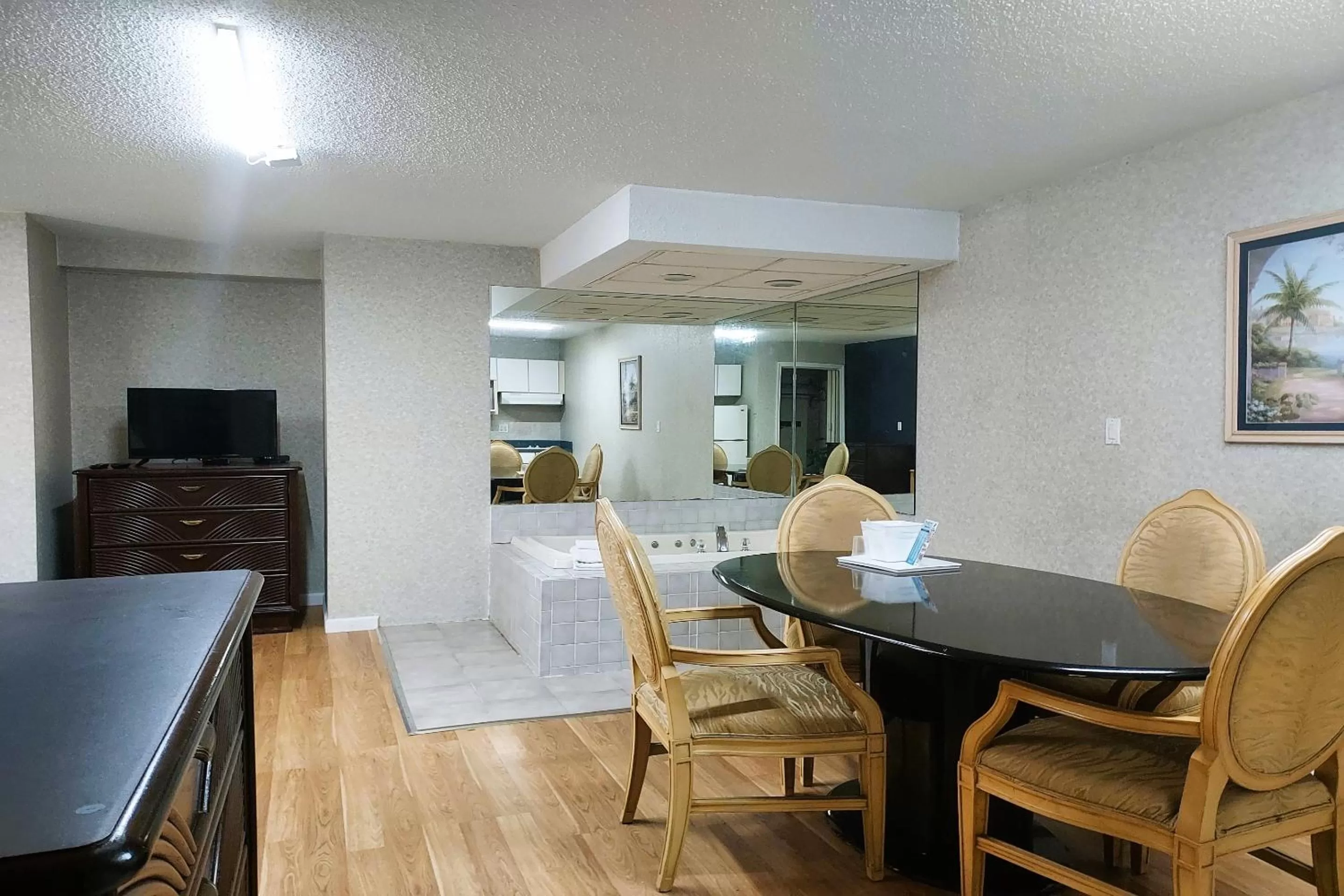 Bedroom in Studio Inn and Suites