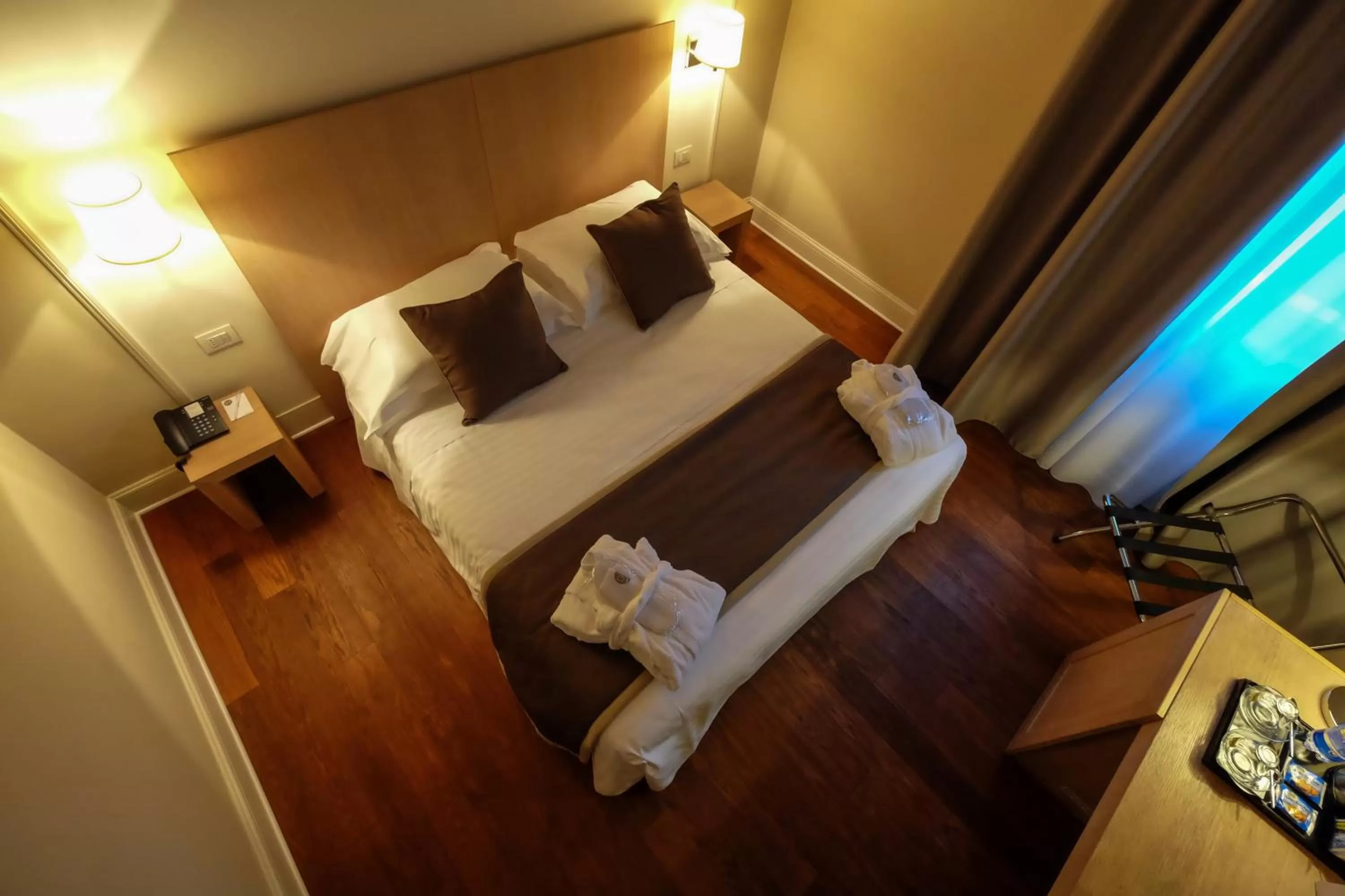 Photo of the whole room, Bed in Hotel De La Ville