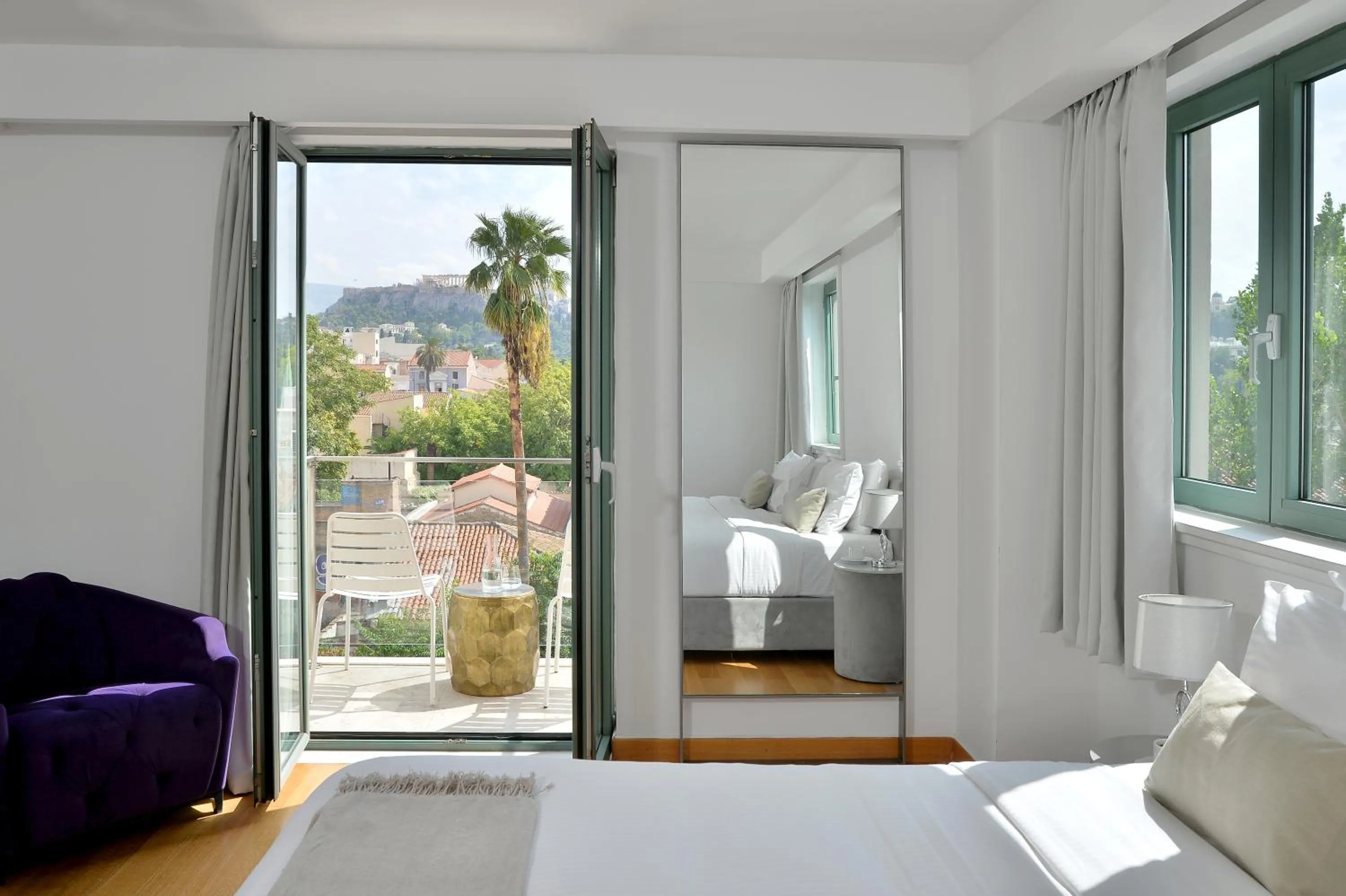 Bed in Athenaeum Eridanus Luxury Hotel