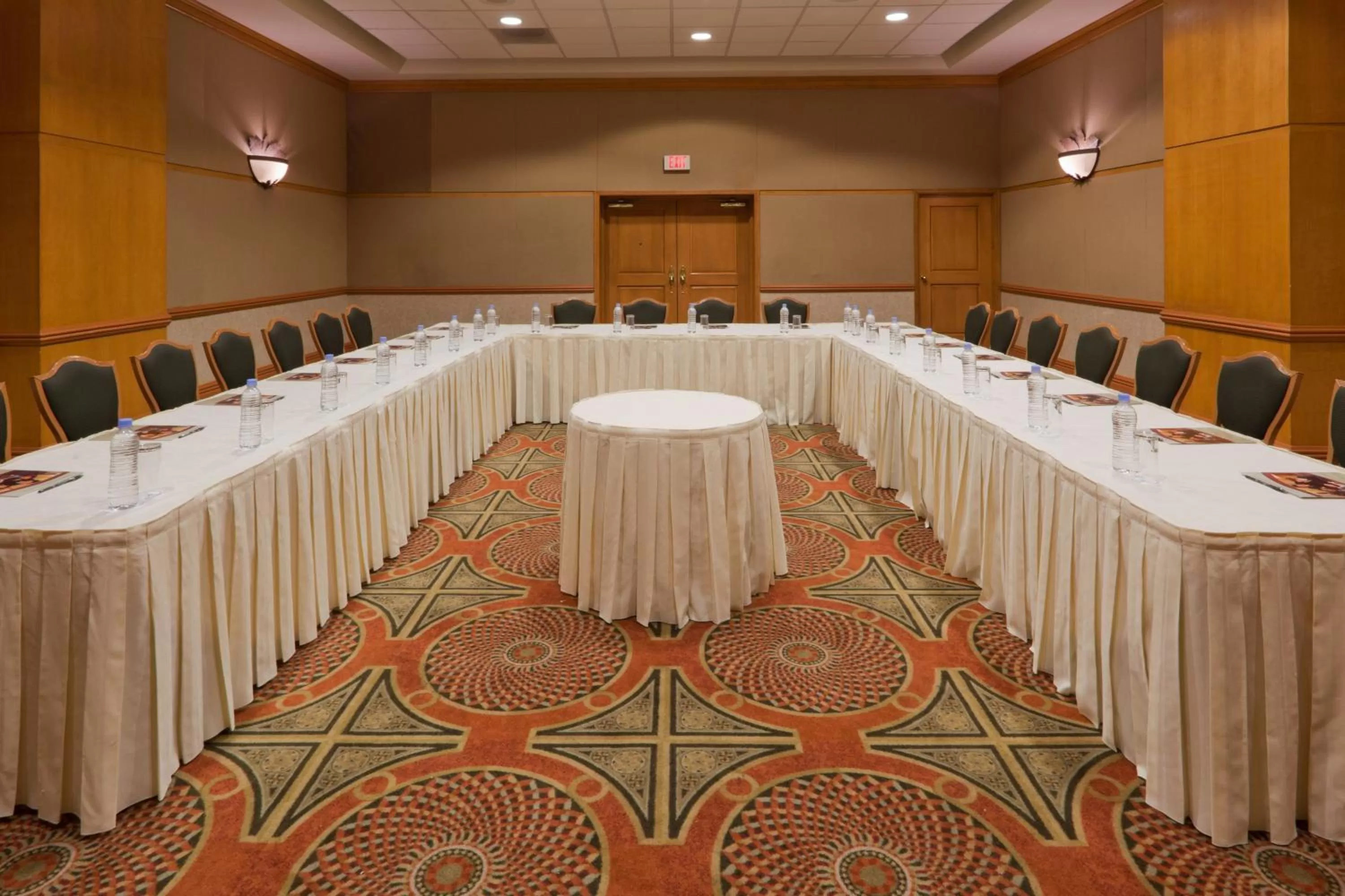Meeting/conference room in Crowne Plaza Torreon by IHG