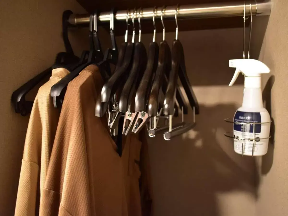 Twin Room with Tatami Floor and Shower - Non-Smoking in Dormy Inn Osaka Tanimachi Twin Room with Tatami Floor and Shower - Non-Smoking in Dormy Inn Osaka Tanimachi