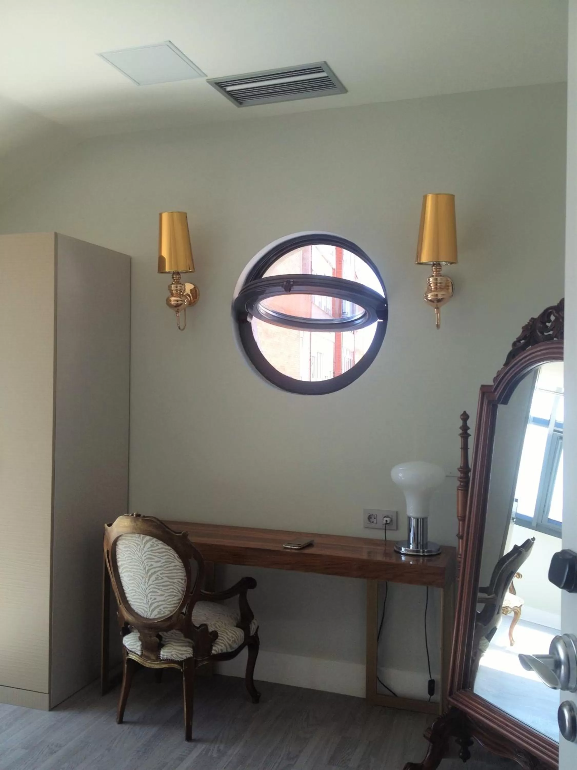 Decorative detail in Hotel Art Santander