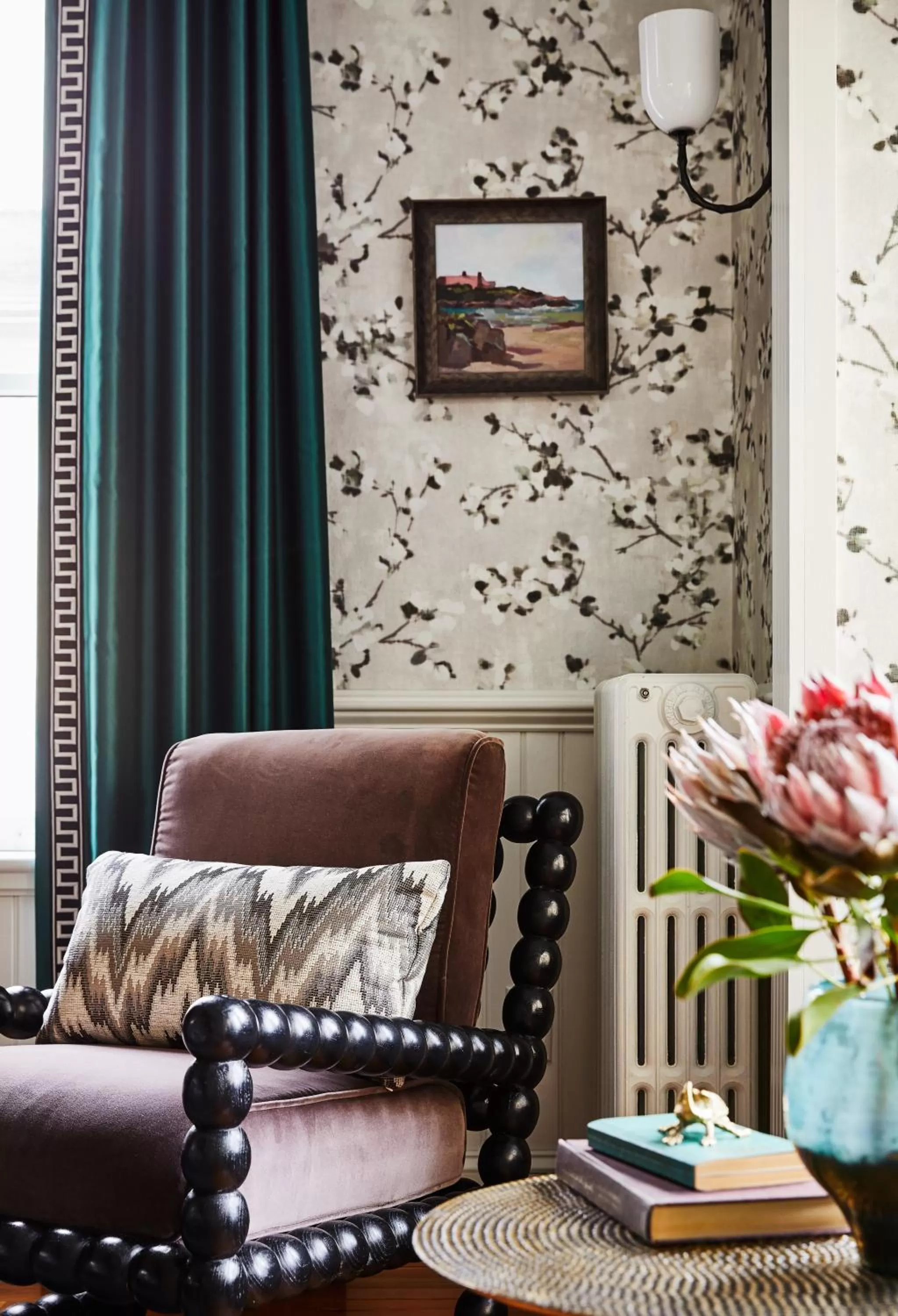 Seating area in The Cliffside Inn