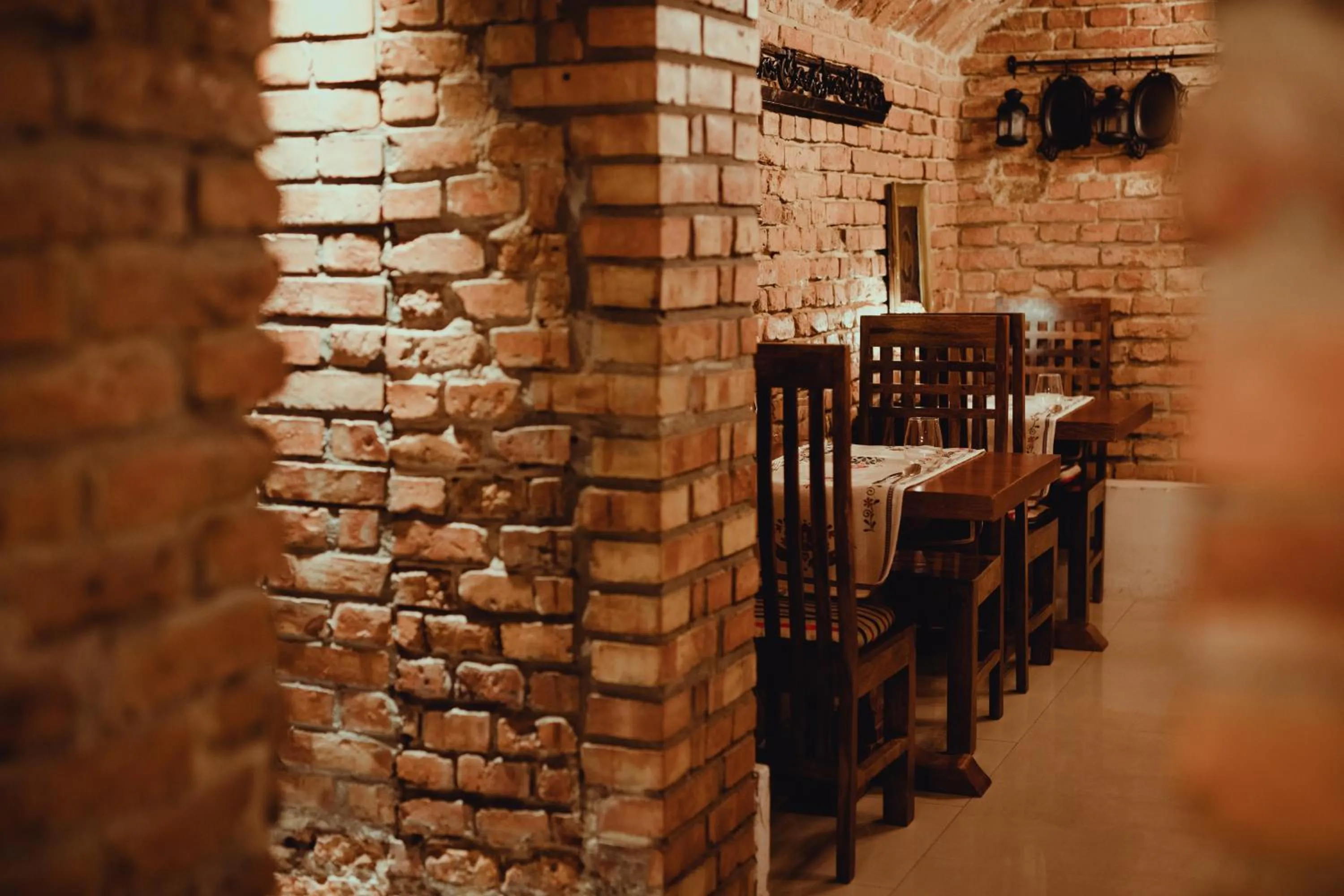 Restaurant/places to eat in Aparthotel Oberża