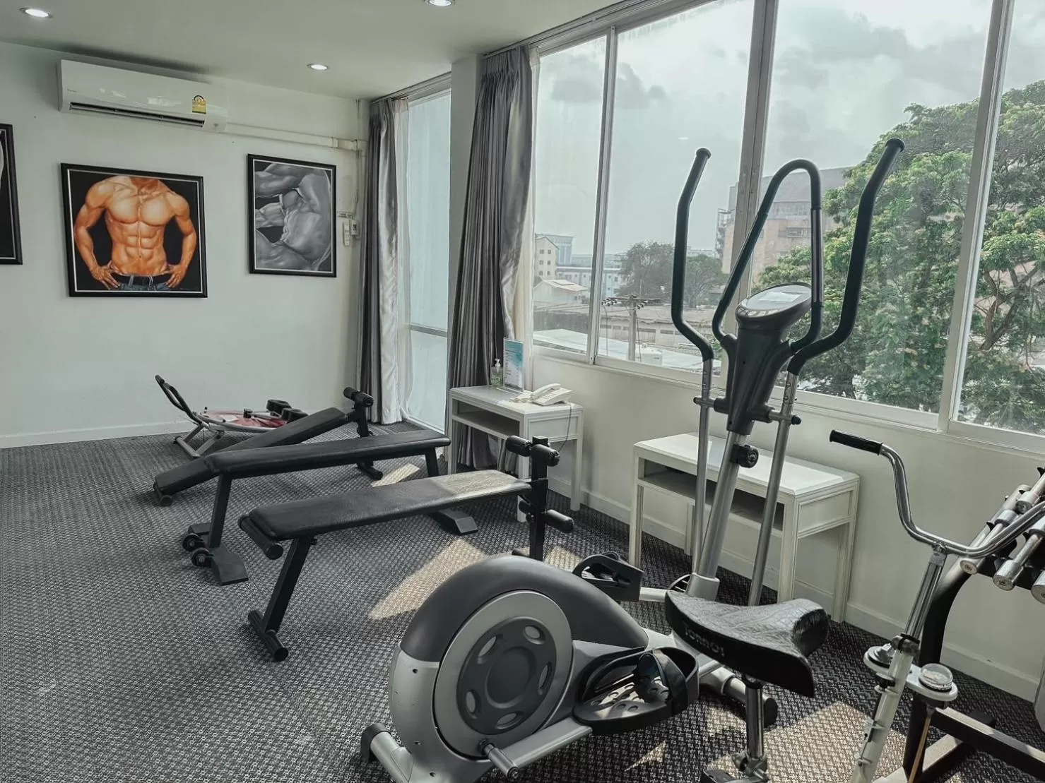 Fitness centre/facilities in Hotel De Khuvieng