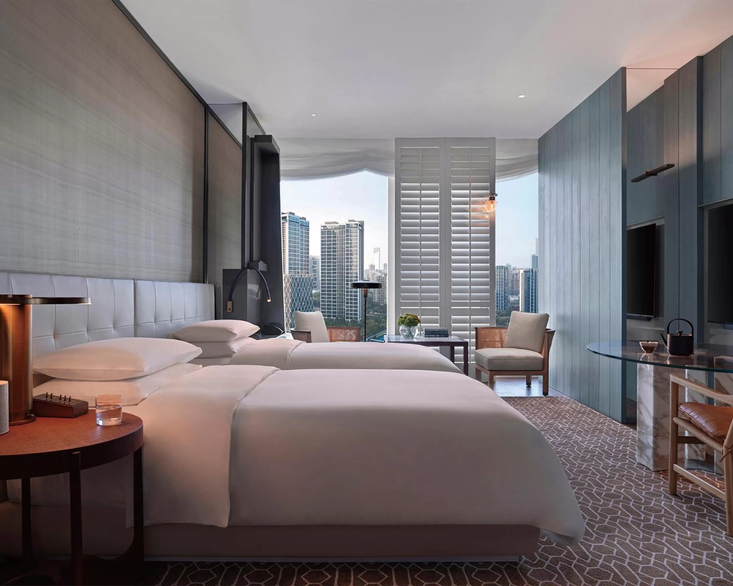 Photo of the whole room, Bed in Andaz Shenzhen Bay