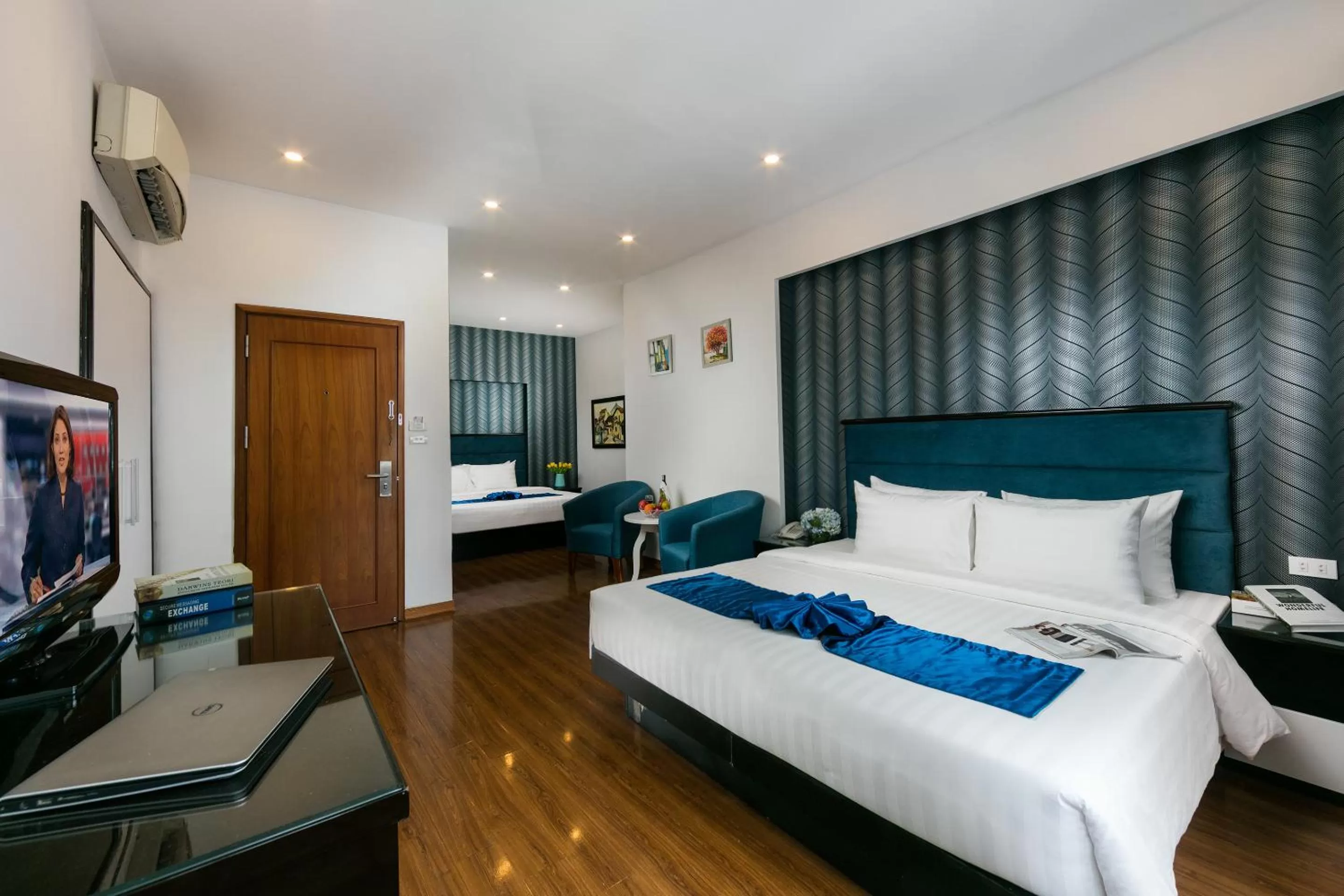 Bed in Diamond Legend Hotel