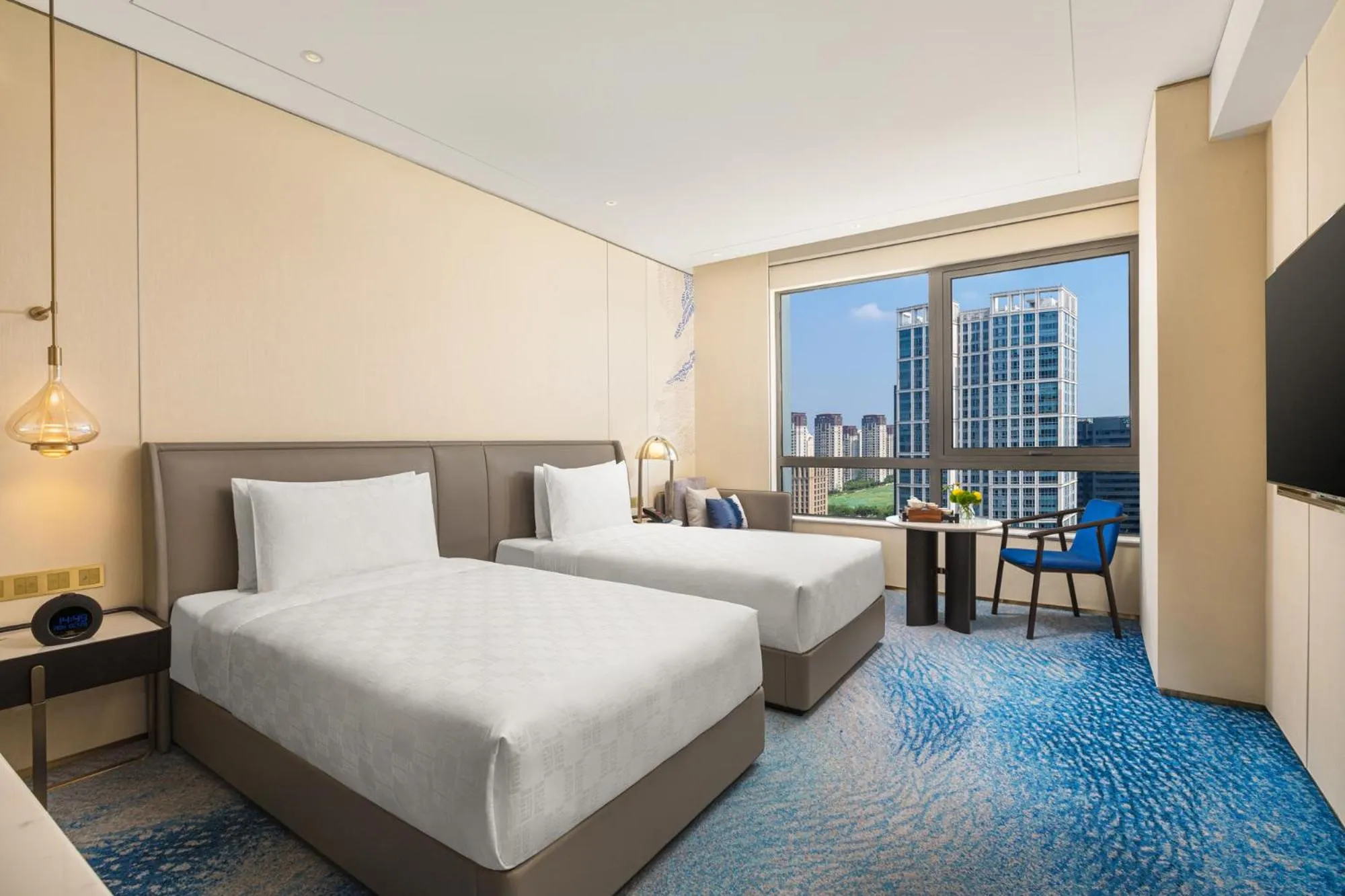 Bed in HUALUXE Shanghai Changfeng Park - Park Lake View