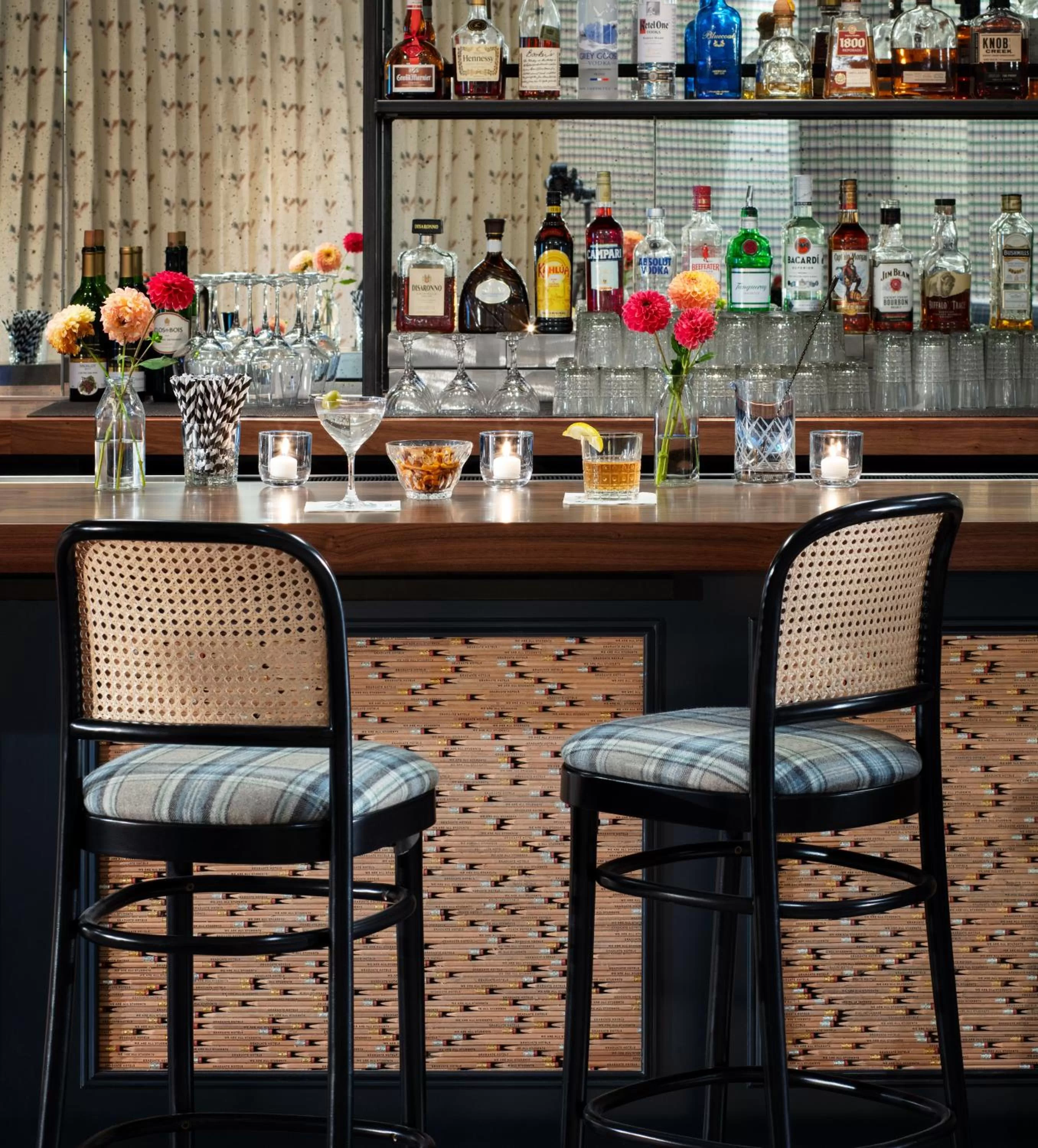 Restaurant/places to eat in Graduate by Hilton State College