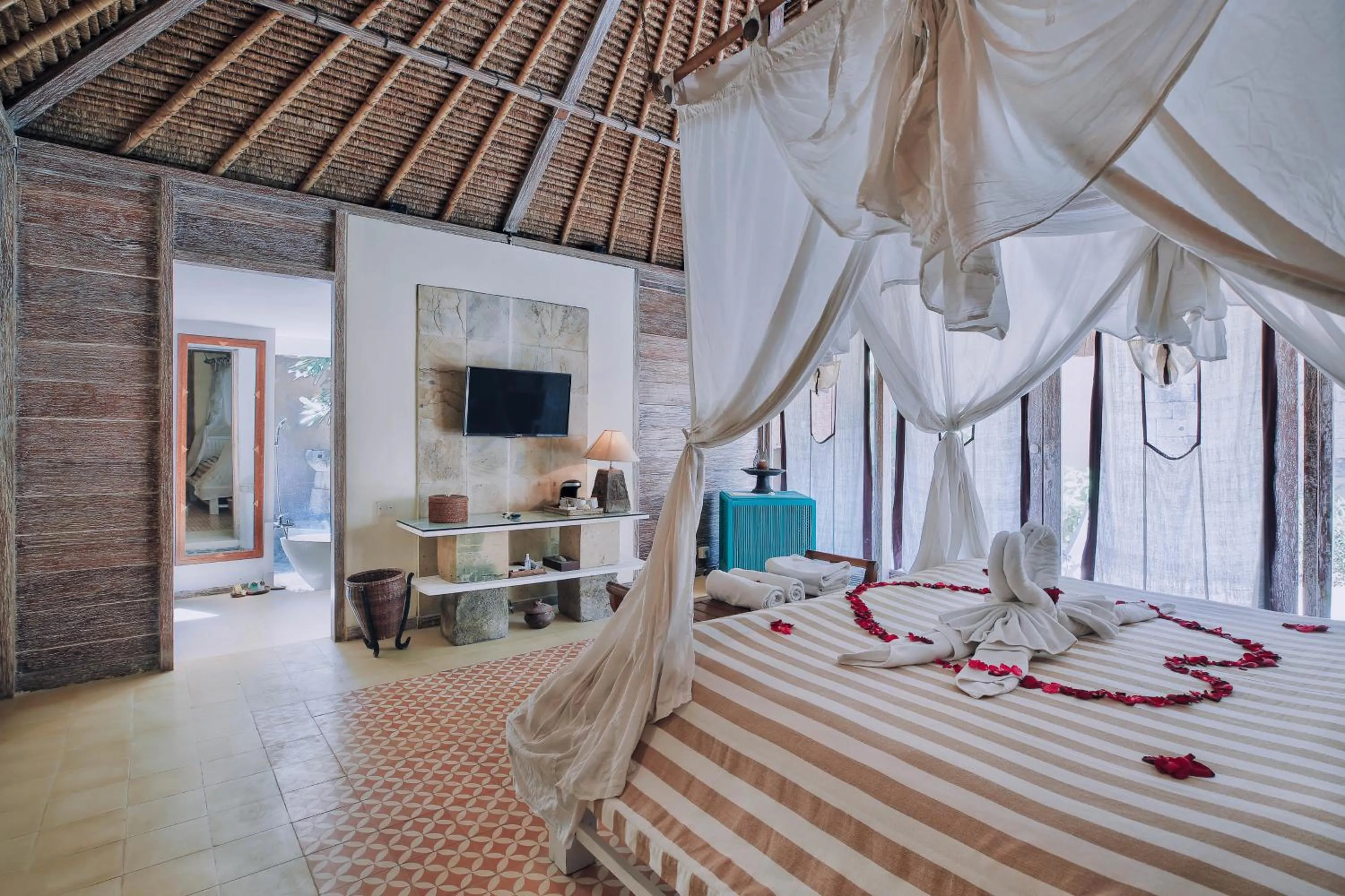 Bed in Visakha Sanur by Puri Signatures